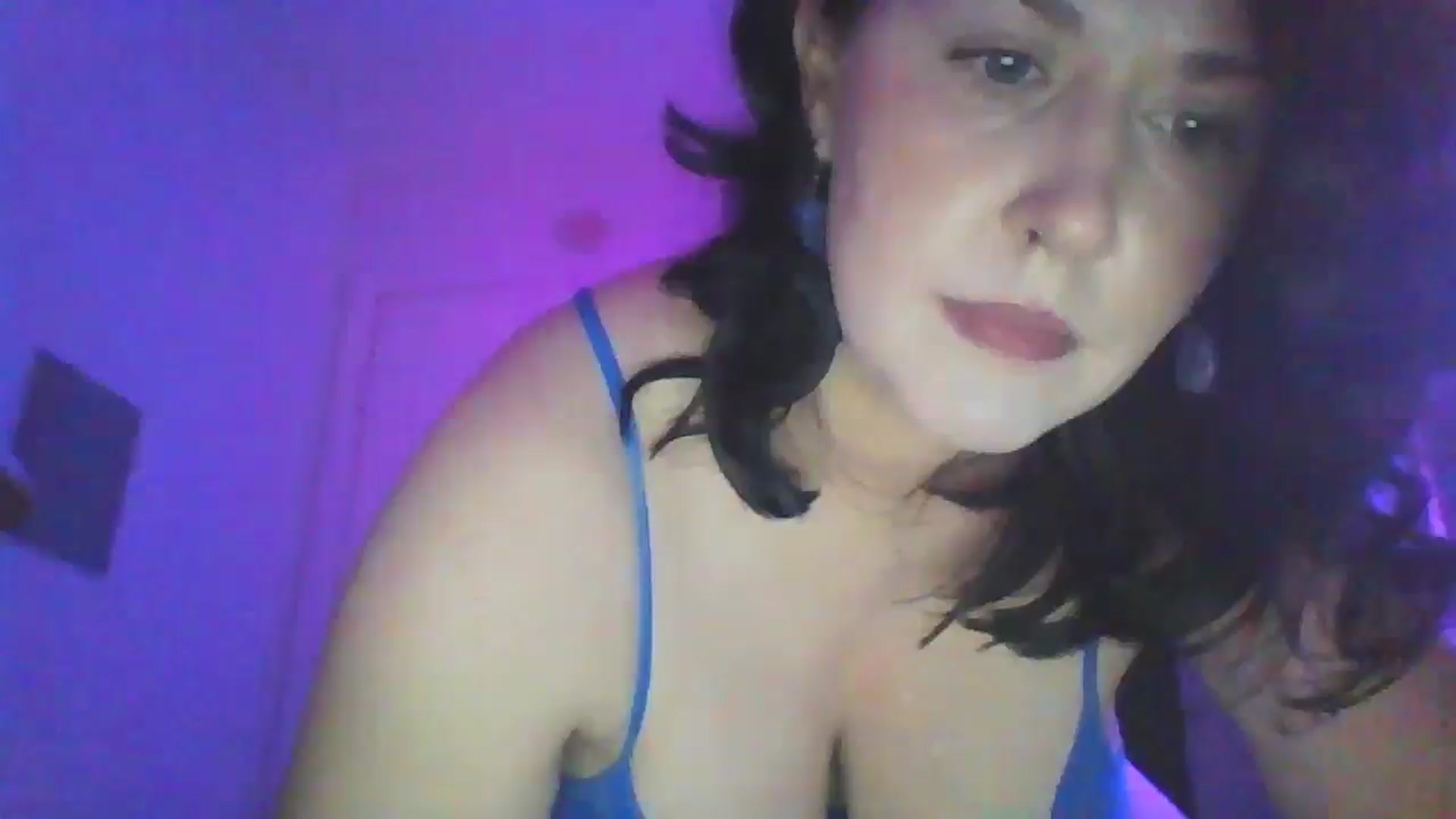 Gallery image thumbnail from RavenVidVixen's myfreecams stream on, 06/26/2024, 12:03 image 11 of 20