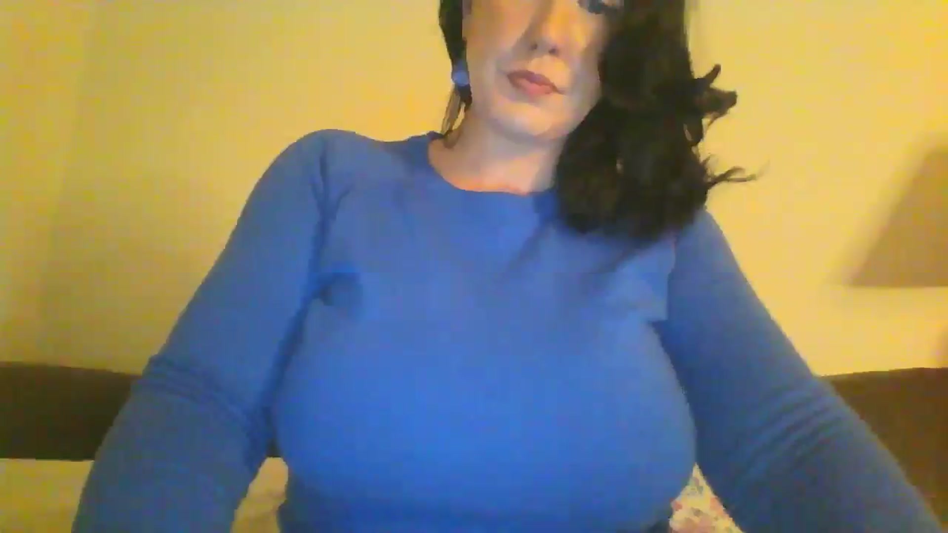 Gallery image thumbnail from RavenVidVixen's myfreecams stream on, 06/30/2024, 10:04 image 16 of 20