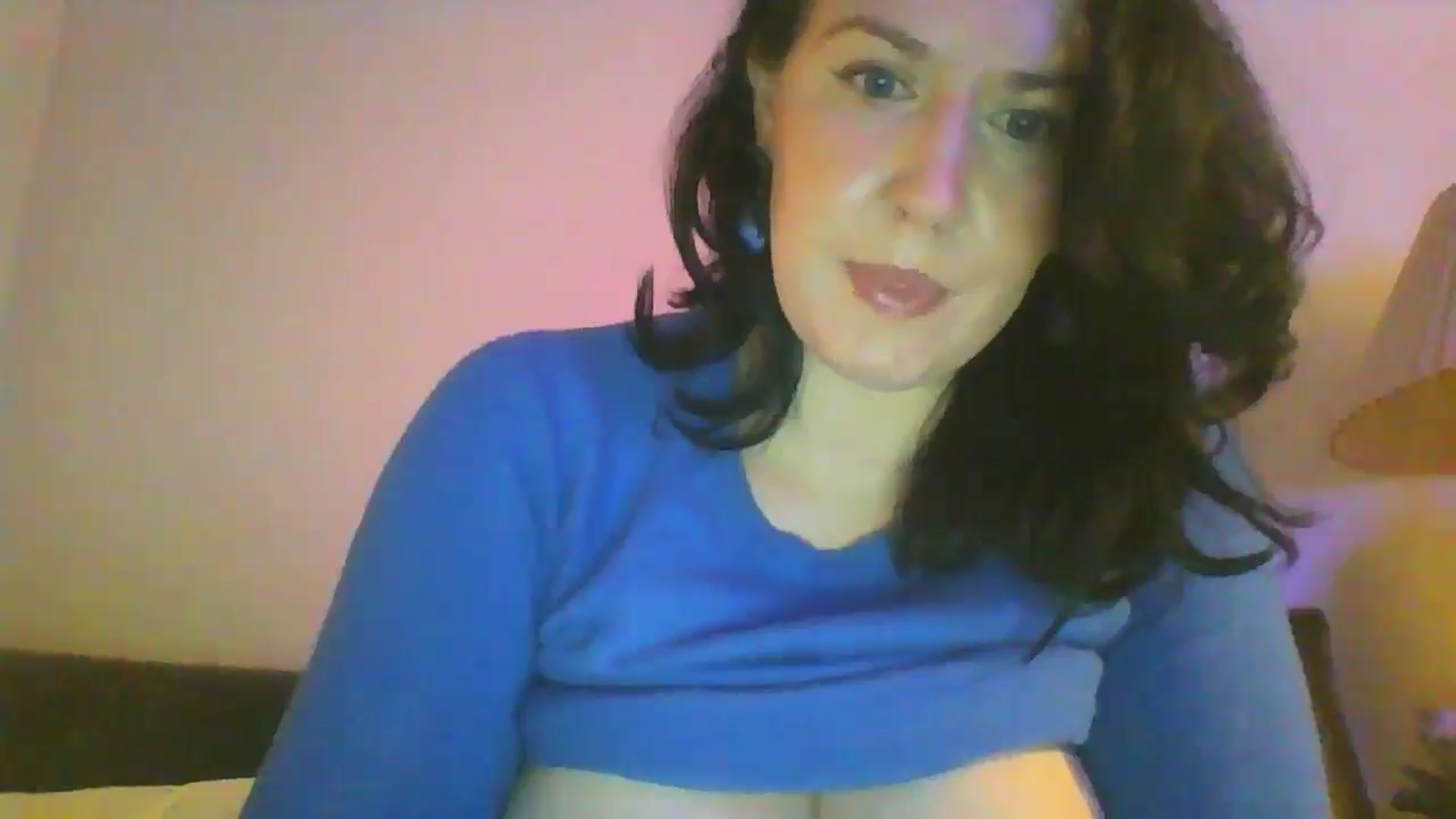 Gallery image thumbnail from RavenVidVixen's myfreecams stream on, 06/30/2024, 12:31 image 12 of 20