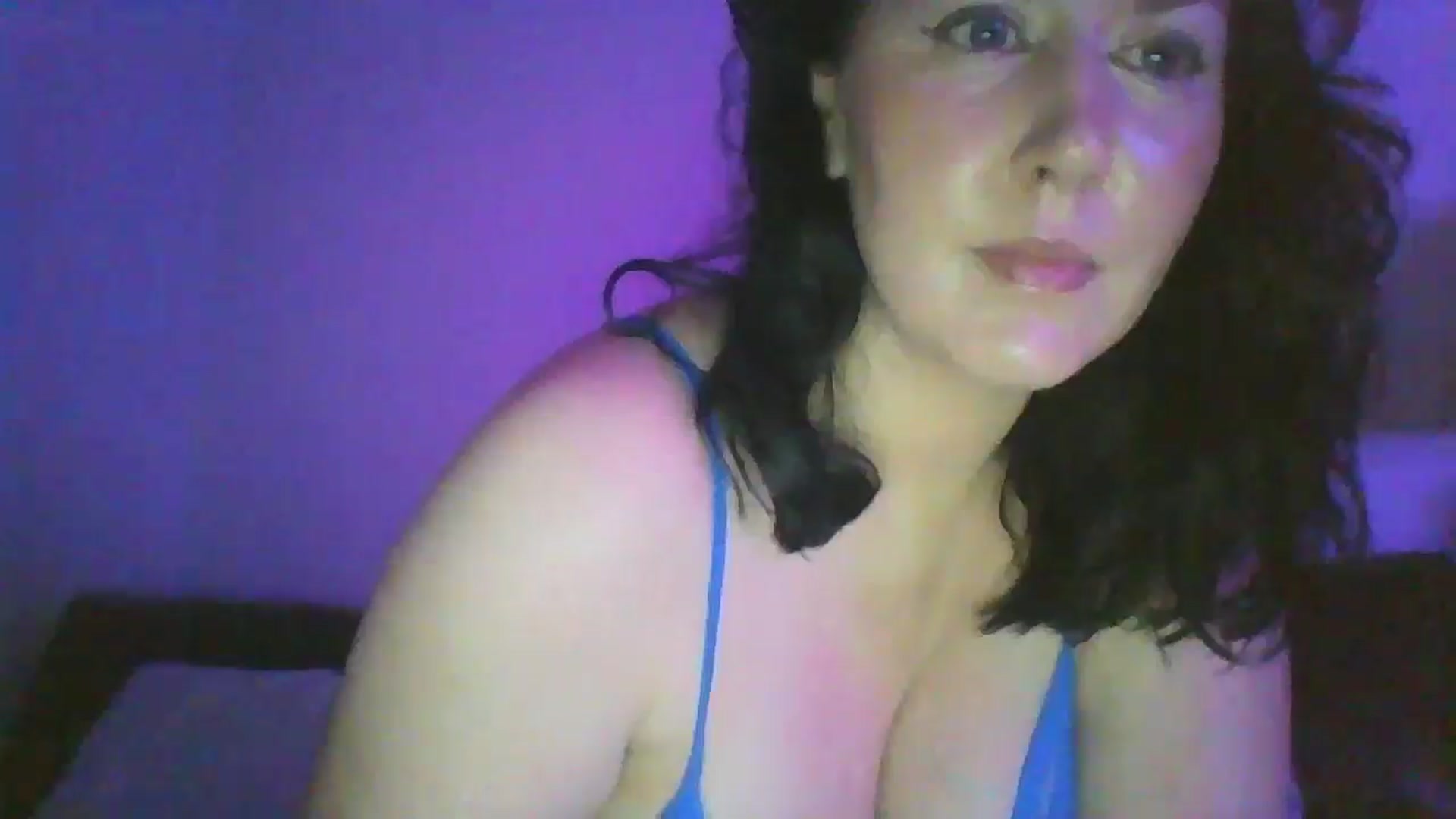 Gallery image thumbnail from RavenVidVixen's myfreecams stream on, 07/03/2024, 12:05 image 6 of 20