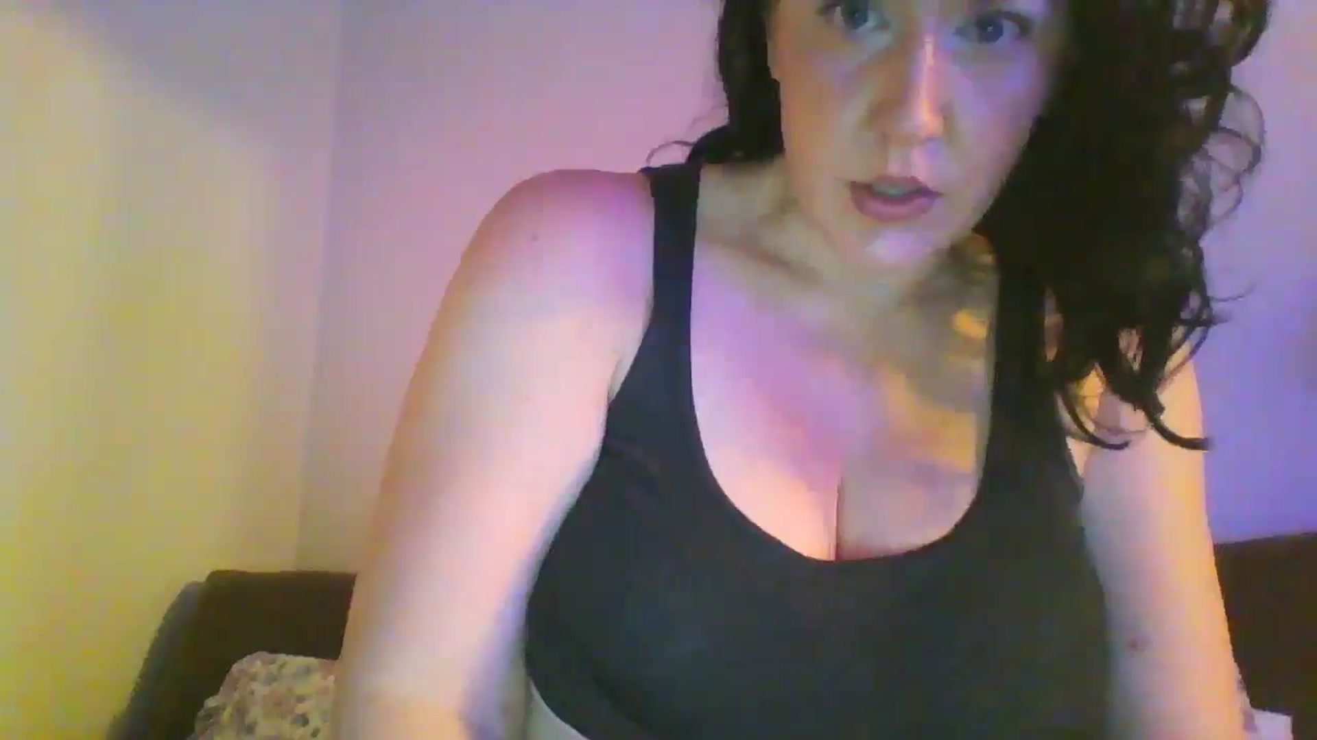 Gallery image thumbnail from RavenVidVixen's myfreecams stream on, 07/24/2024, 10:01 image 8 of 20