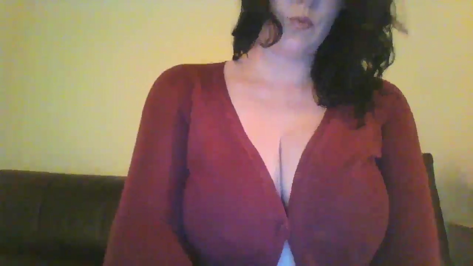 Gallery image thumbnail from RavenVidVixen's myfreecams stream on, 08/09/2024, 11:14 image 4 of 20