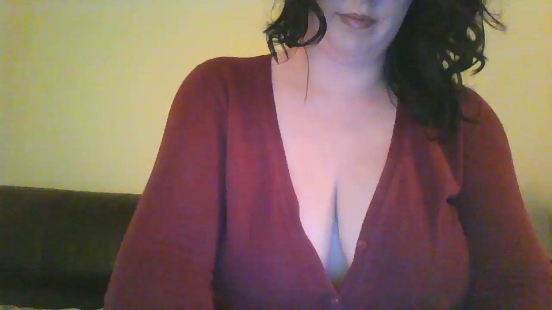Gallery image thumbnail from RavenVidVixen's myfreecams stream on, 08/09/2024, 11:14 image 1 of 20