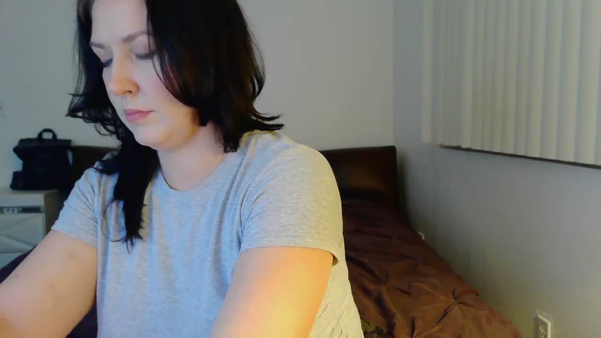 Gallery image thumbnail from RavenVidVixen's myfreecams stream on, 12/04/2024, 08:35 image 16 of 20