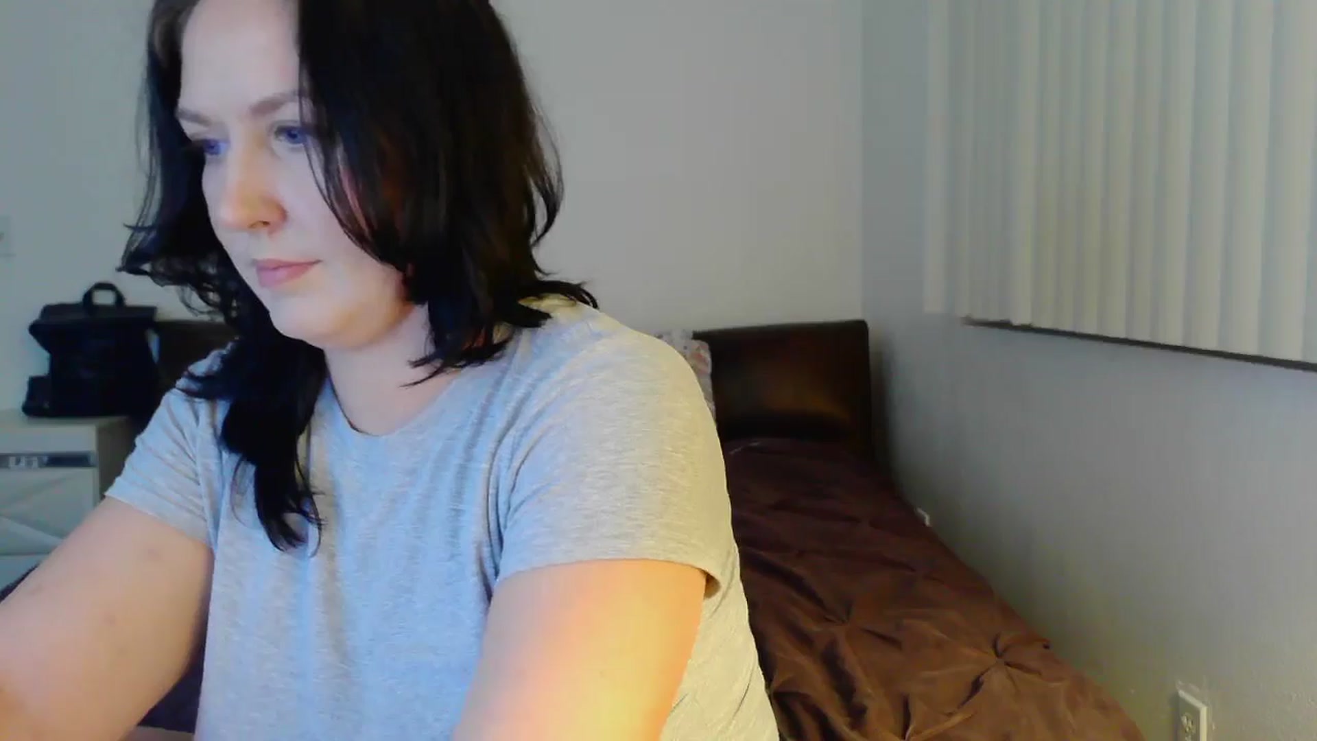 Gallery image thumbnail from RavenVidVixen's myfreecams stream on, 12/04/2024, 08:35 image 18 of 20