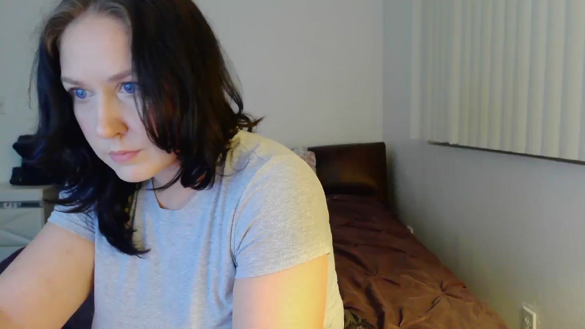Gallery image thumbnail from RavenVidVixen's myfreecams stream on, 12/04/2024, 08:35 image 7 of 20