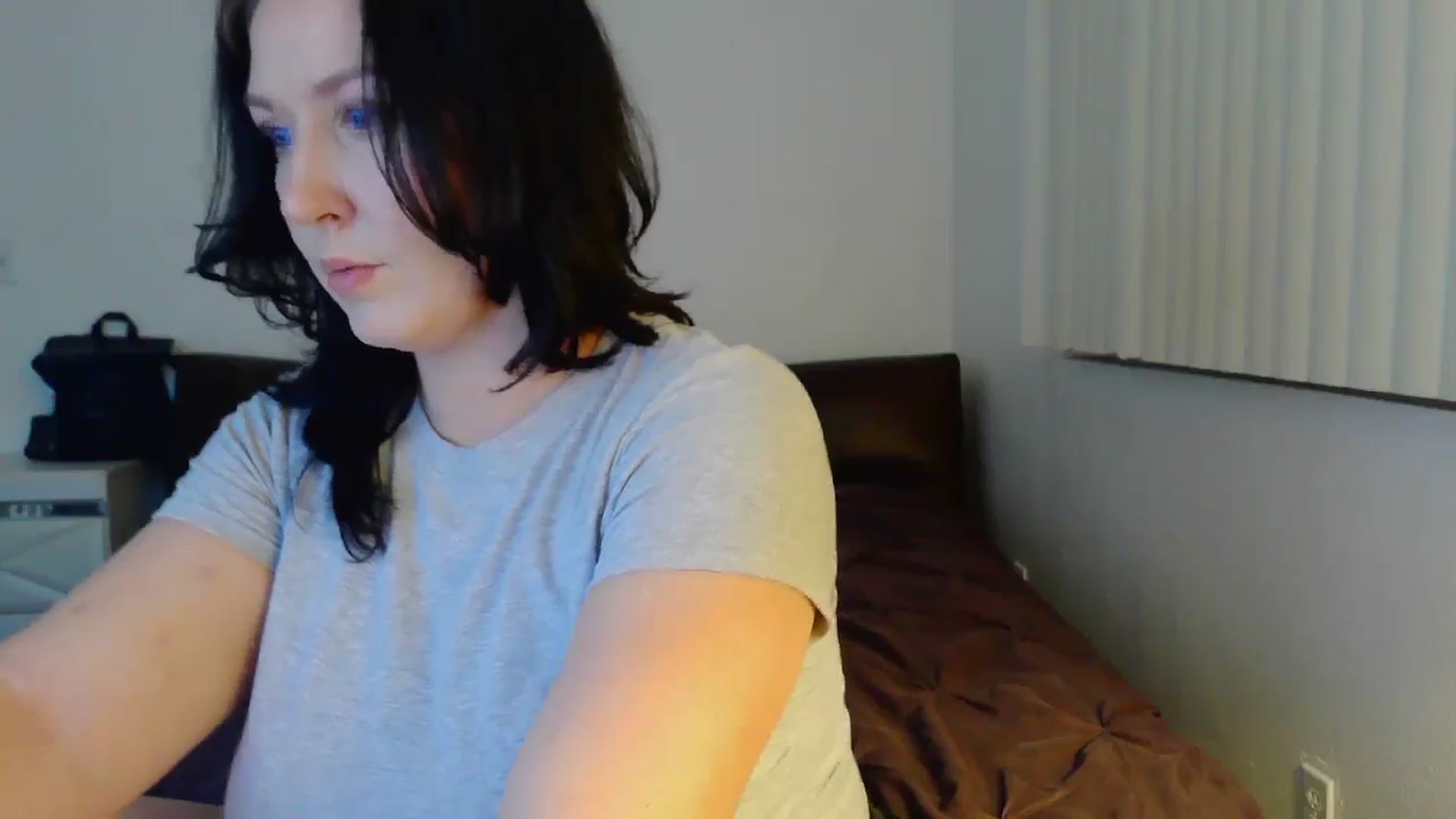 Gallery image thumbnail from RavenVidVixen's myfreecams stream on, 12/04/2024, 08:35 image 17 of 20