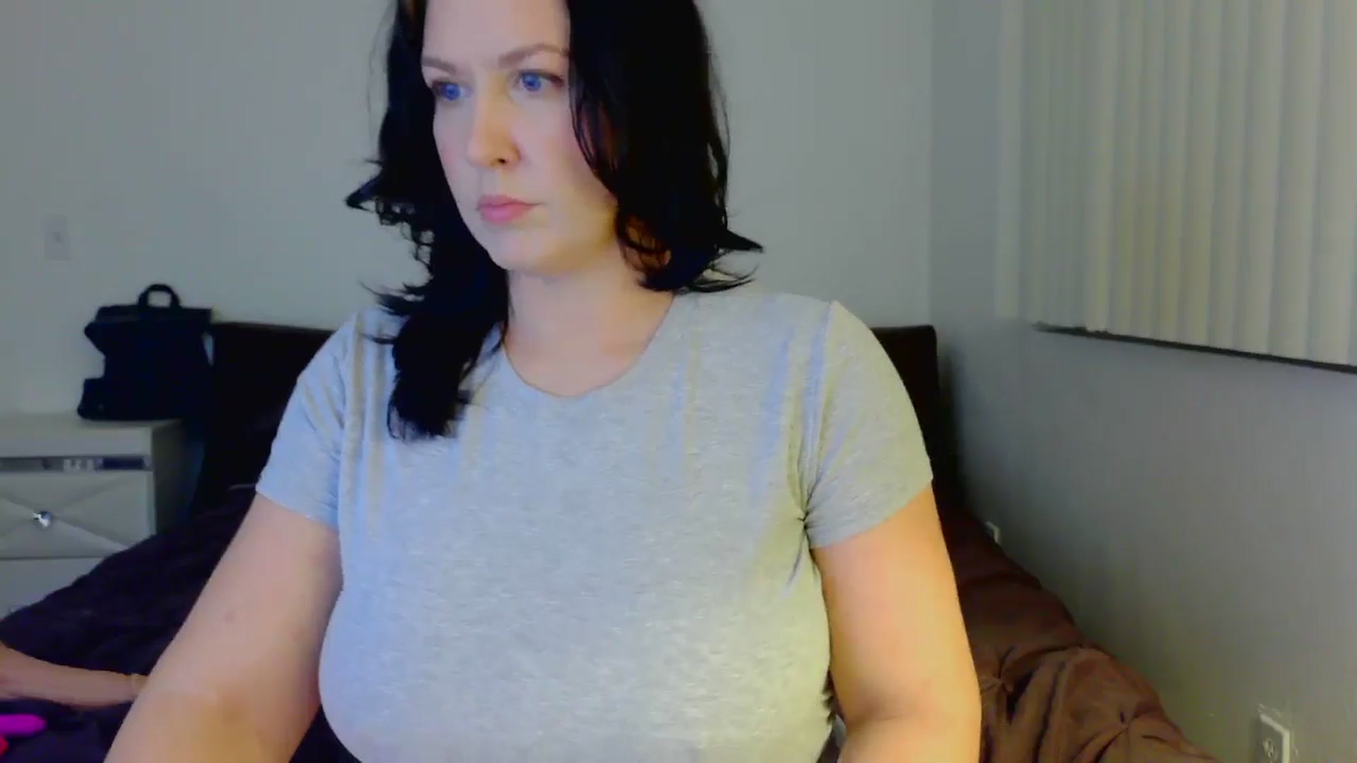 Gallery image thumbnail from RavenVidVixen's myfreecams stream on, 12/04/2024, 09:28 image 2 of 20