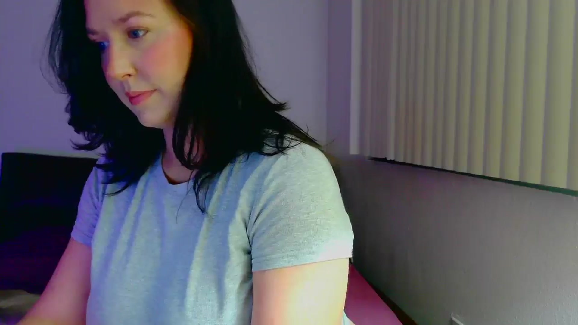 Gallery image thumbnail from RavenVidVixen's myfreecams stream on, 02/18/2025, 11:15 image 14 of 20