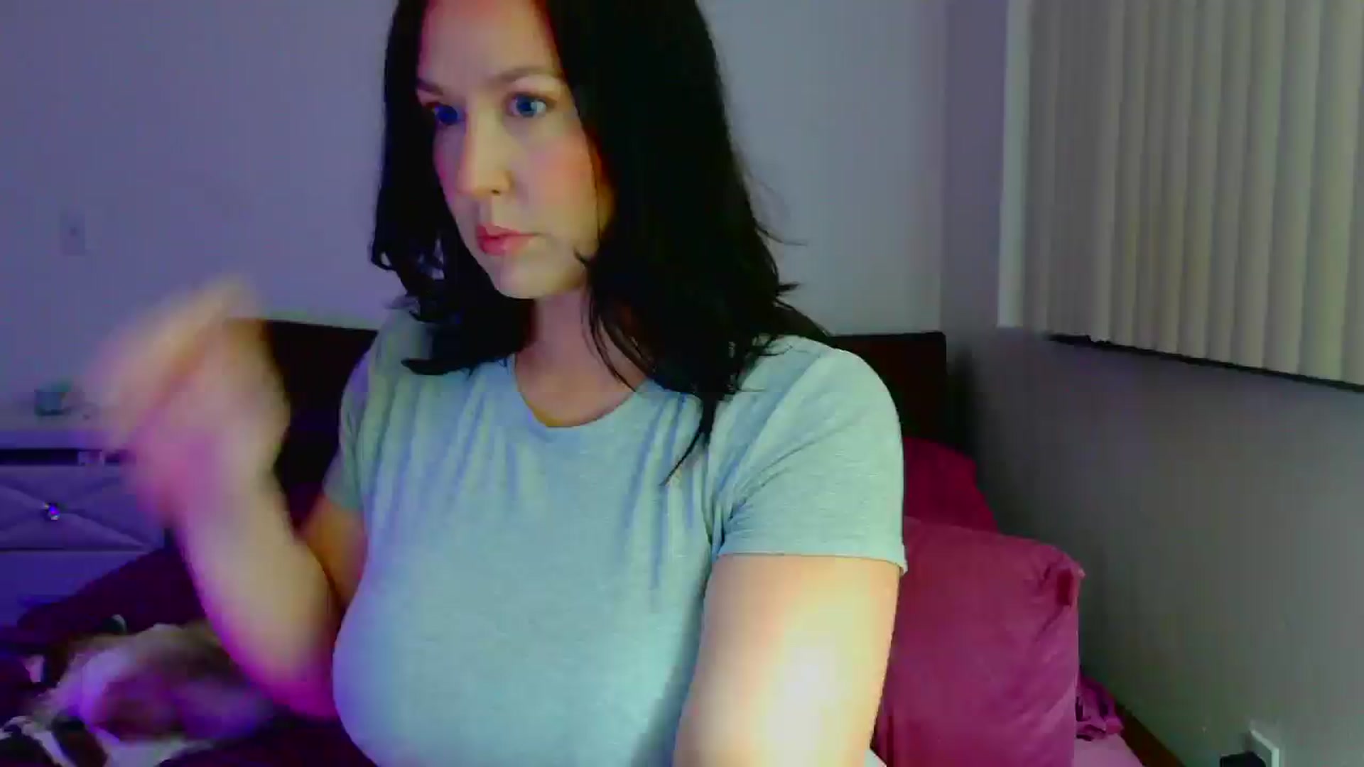 Gallery image thumbnail from RavenVidVixen's myfreecams stream on, 02/18/2025, 11:15 image 7 of 20