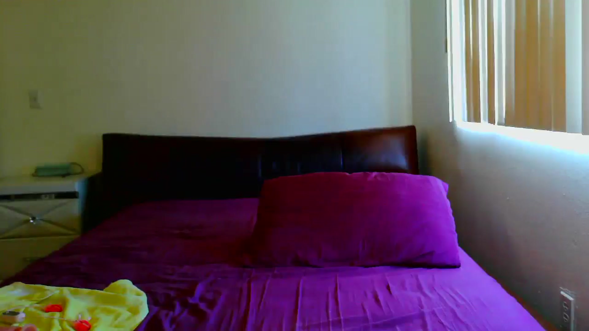 Gallery image thumbnail from RavenVidVixen's myfreecams stream on, 03/21/2025, 20:53 image 6 of 20