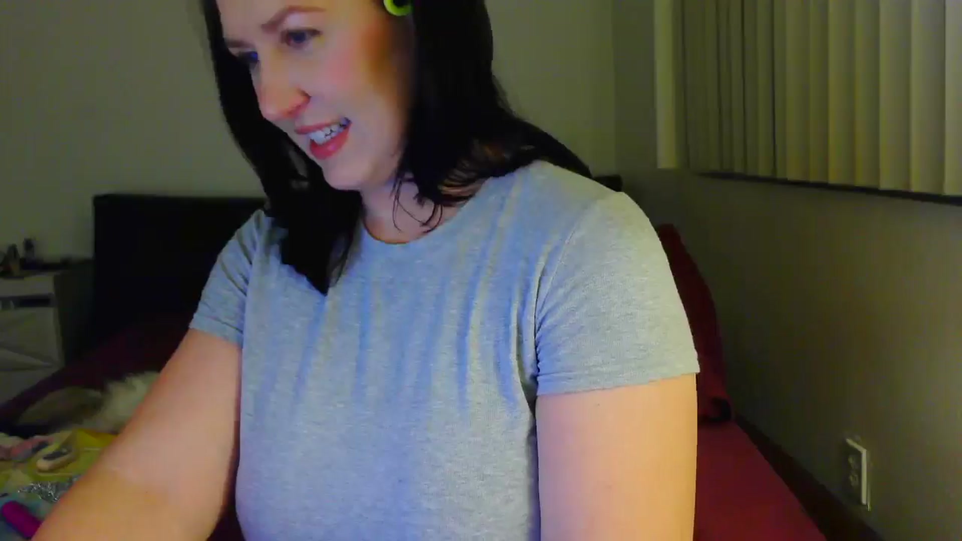 Gallery image thumbnail from RavenVidVixen's myfreecams stream on, 04/12/2025, 11:11 image 13 of 20