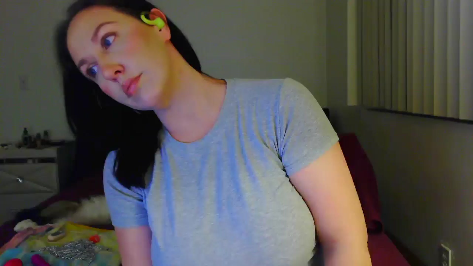 Gallery image thumbnail from RavenVidVixen's myfreecams stream on, 04/12/2025, 11:11 image 1 of 20