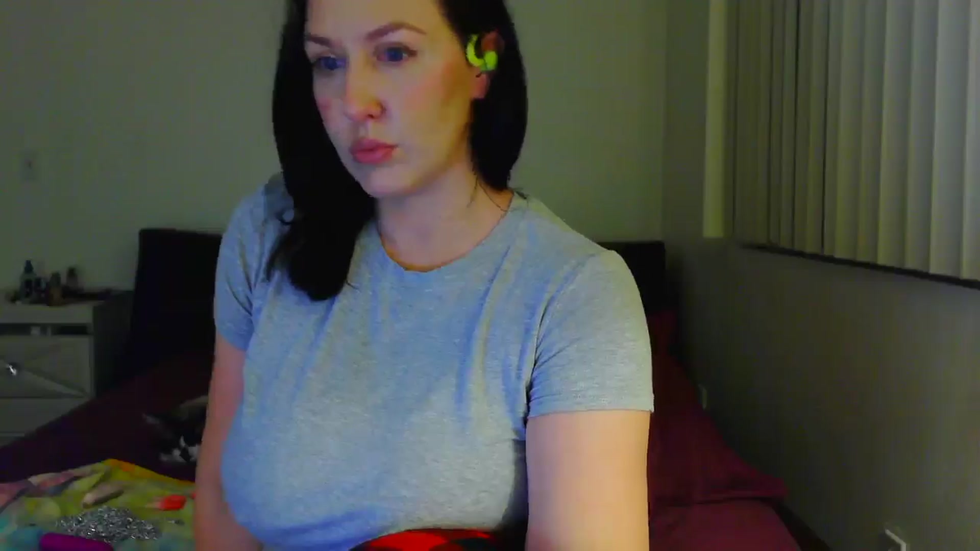 Gallery image thumbnail from RavenVidVixen's myfreecams stream on, 04/12/2025, 12:08 image 10 of 20