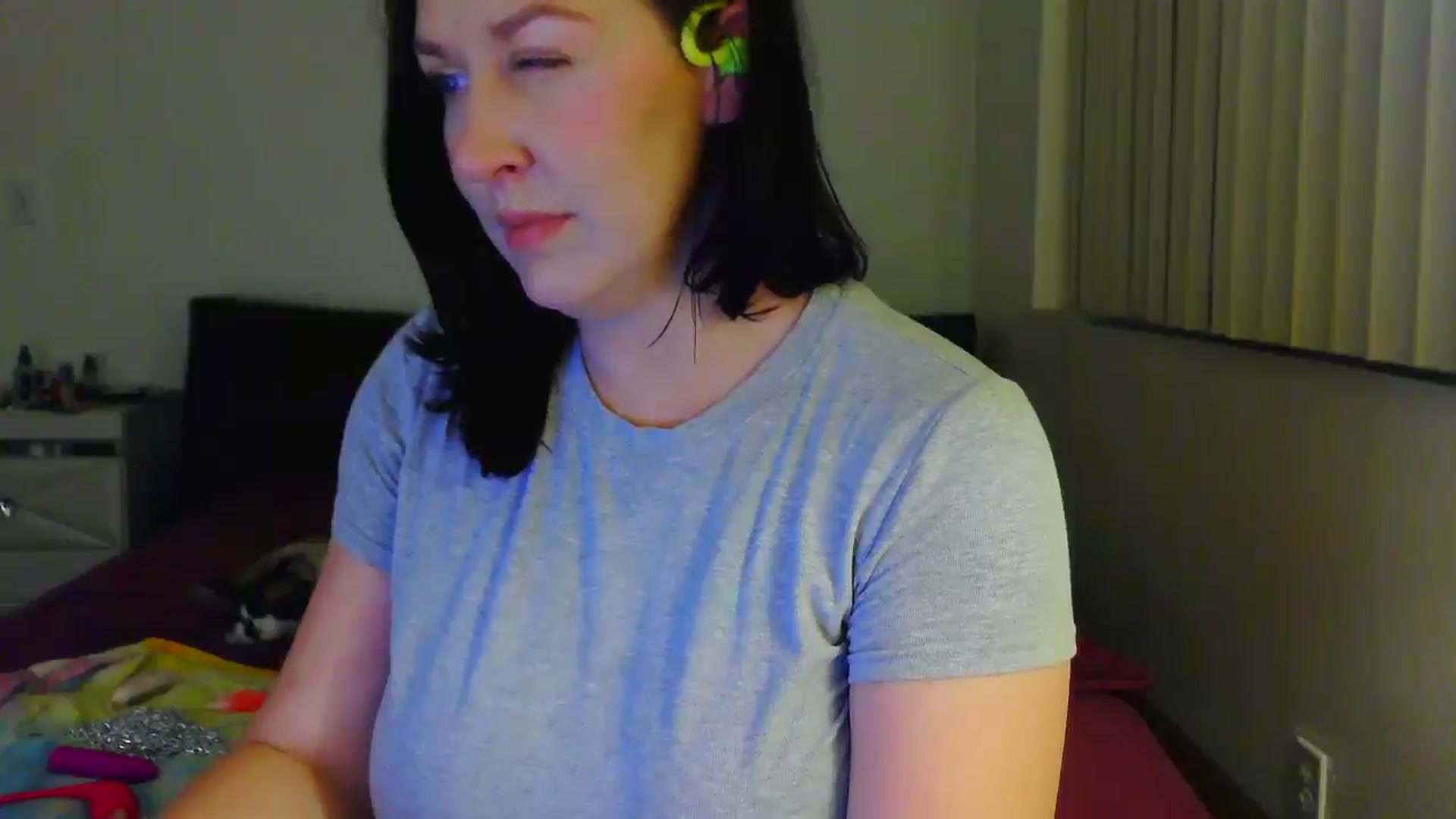 Gallery image thumbnail from RavenVidVixen's myfreecams stream on, 04/12/2025, 12:08 image 12 of 20