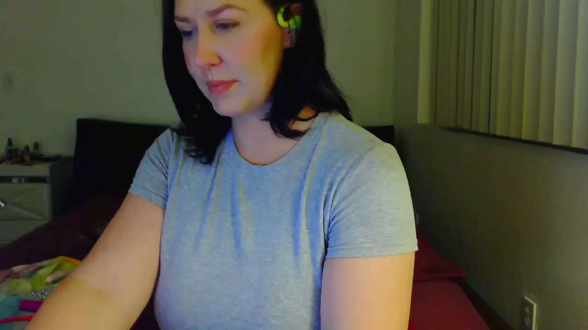 Gallery image thumbnail from RavenVidVixen's myfreecams stream on, 04/12/2025, 12:08 image 13 of 20