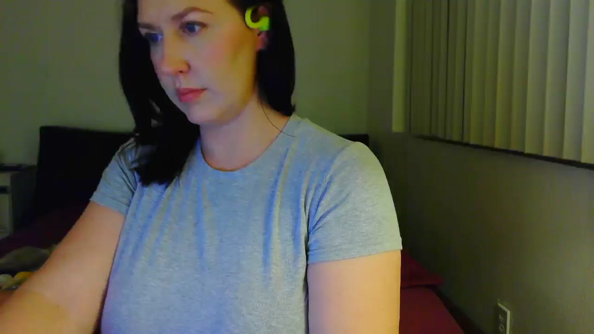 Gallery image thumbnail from RavenVidVixen's myfreecams stream on, 04/12/2025, 12:08 image 3 of 20