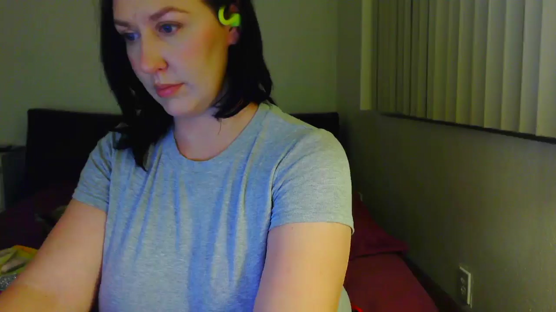 Gallery image thumbnail from RavenVidVixen's myfreecams stream on, 04/12/2025, 12:08 image 4 of 20