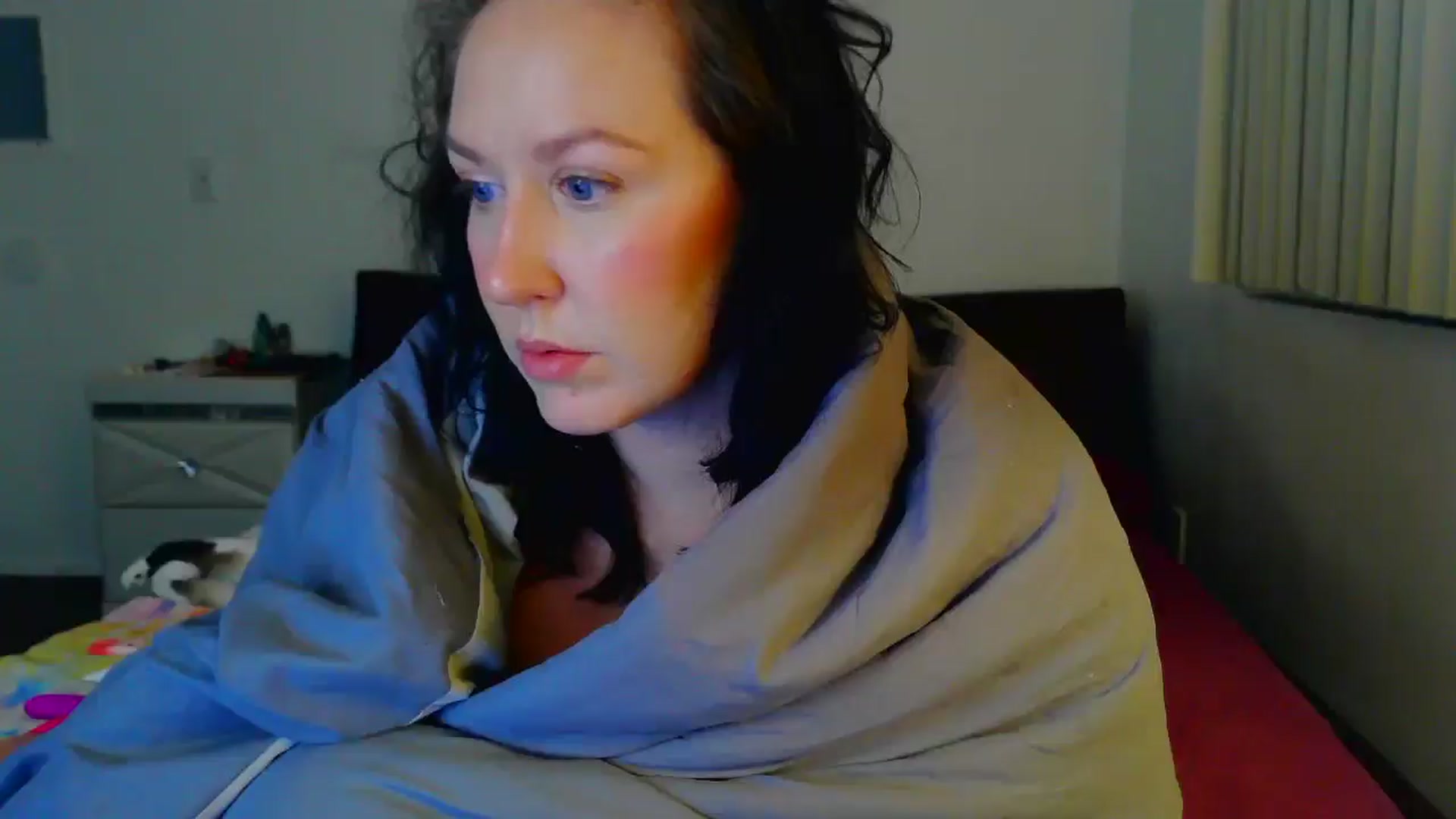 Gallery image thumbnail from RavenVidVixen's myfreecams stream on, 04/17/2025, 12:11 image 2 of 20