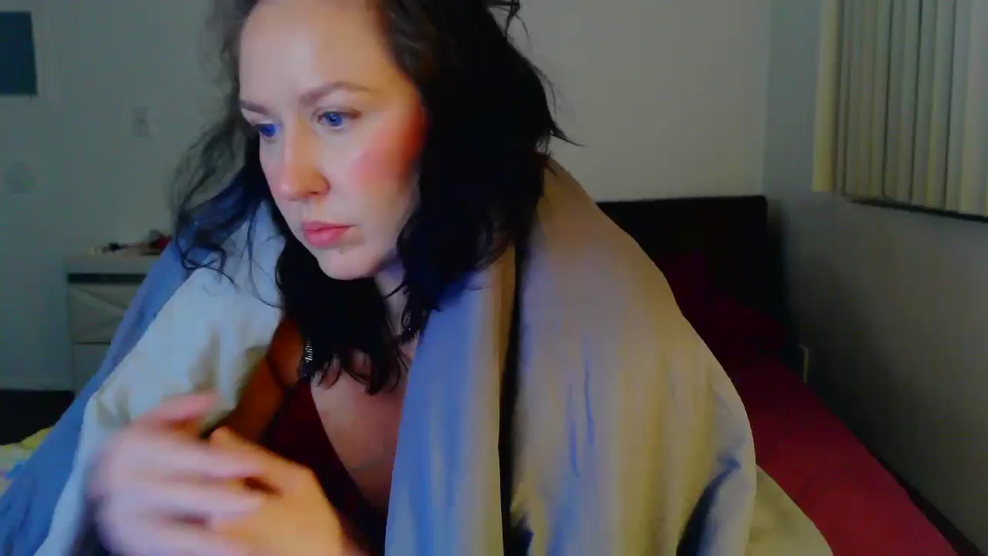 Gallery image thumbnail from RavenVidVixen's myfreecams stream on, 04/17/2025, 12:11 image 1 of 20