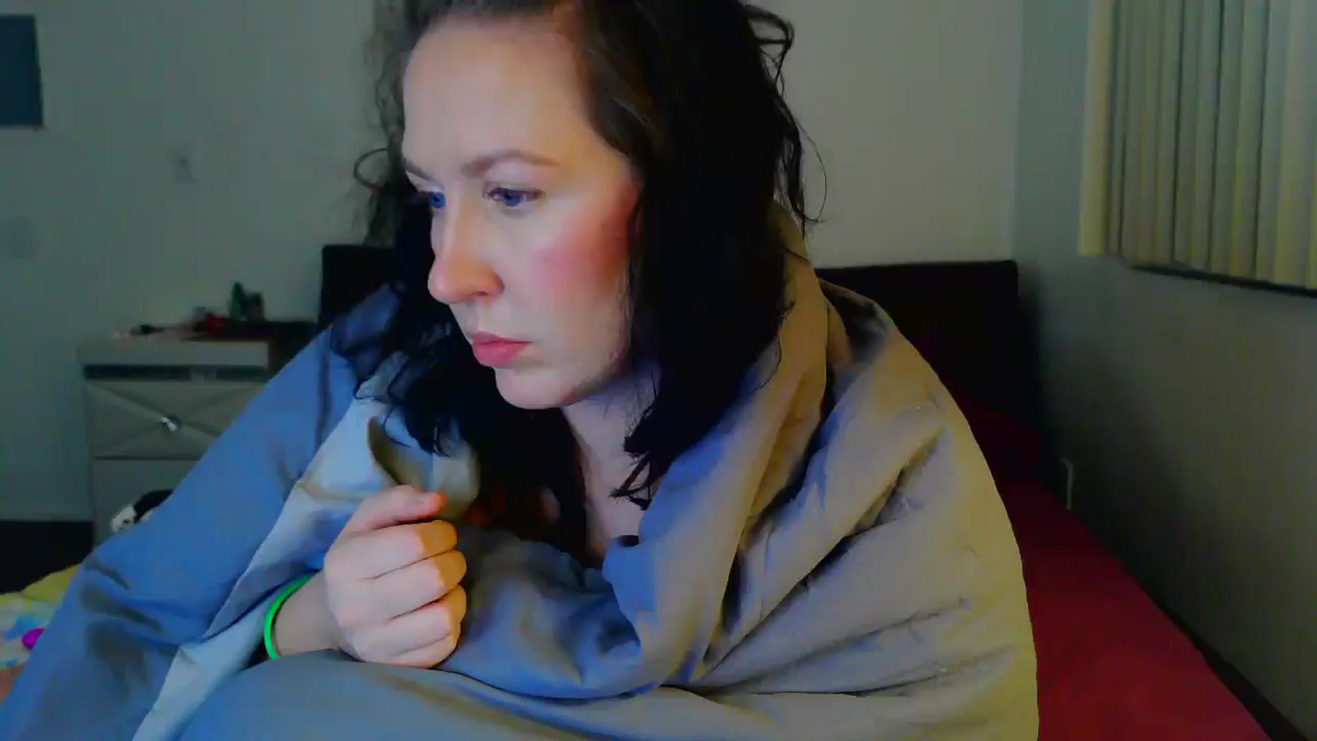 Gallery image thumbnail from RavenVidVixen's myfreecams stream on, 04/17/2025, 12:11 image 3 of 20