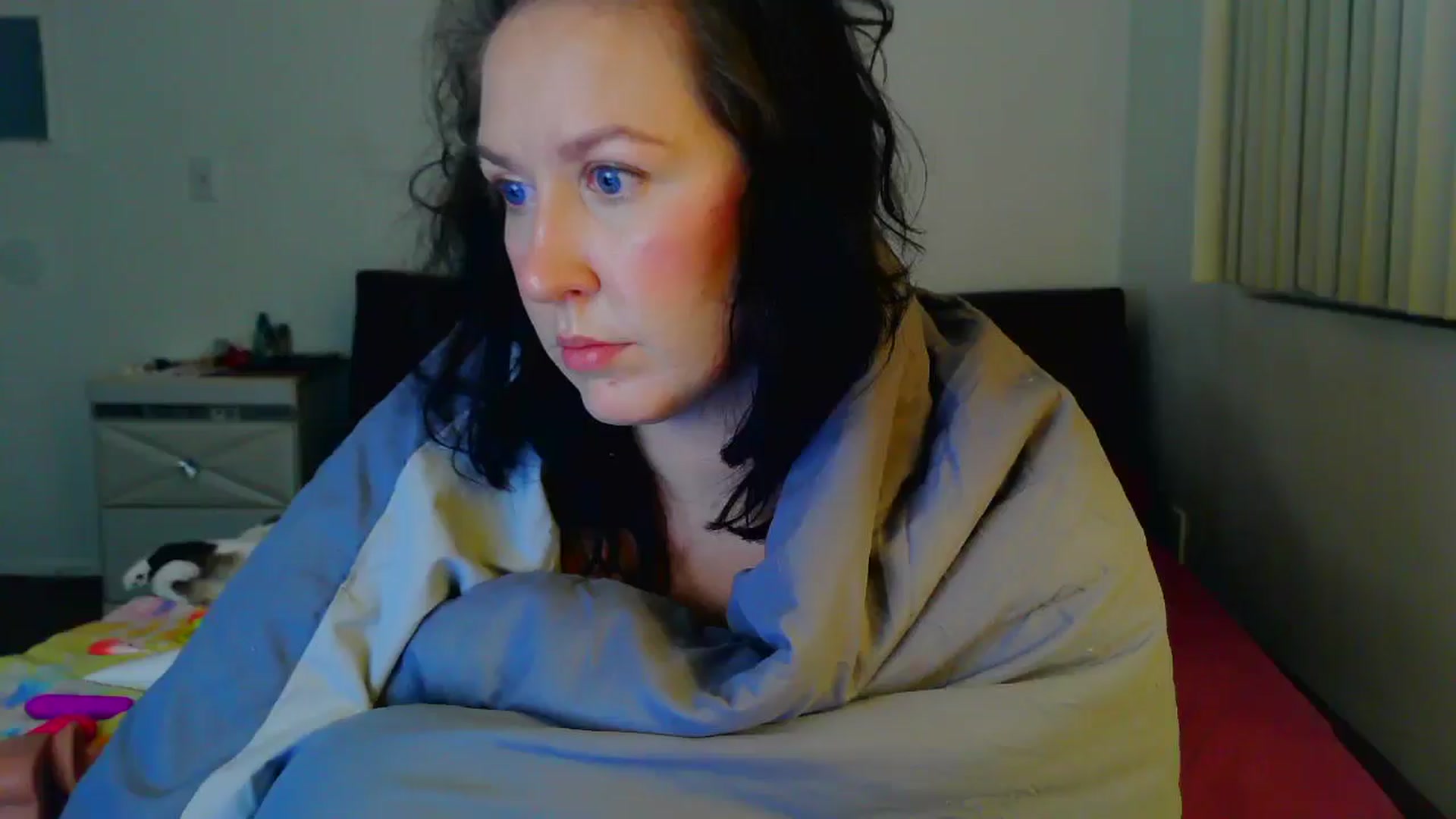 Gallery image thumbnail from RavenVidVixen's myfreecams stream on, 04/17/2025, 12:11 image 4 of 20