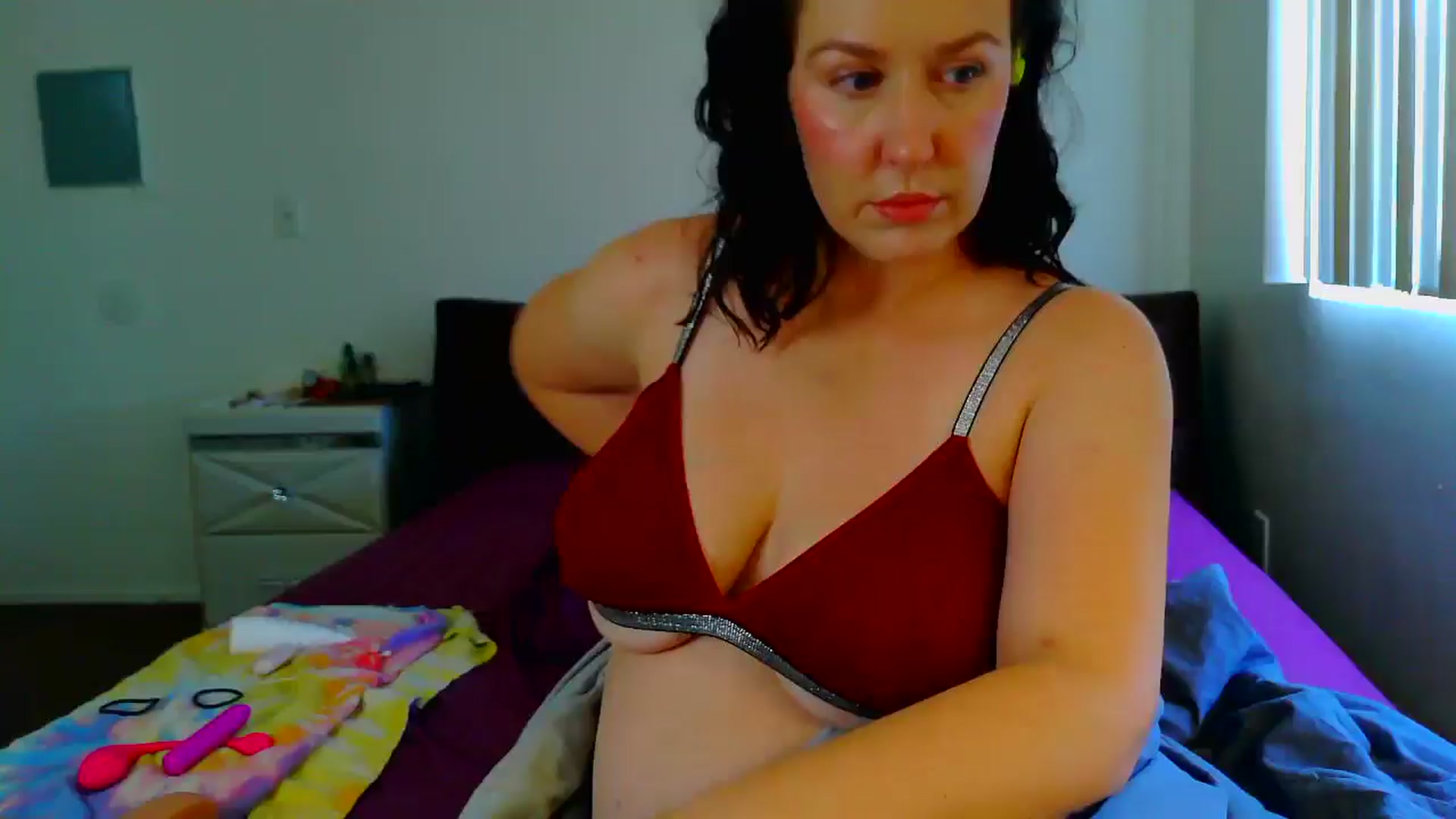 Gallery image thumbnail from RavenVidVixen's myfreecams stream on, 04/17/2025, 16:52 image 1 of 20