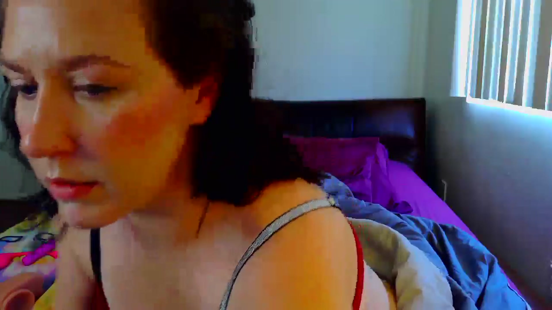 Gallery image thumbnail from RavenVidVixen's myfreecams stream on, 04/17/2025, 17:18 image 3 of 20