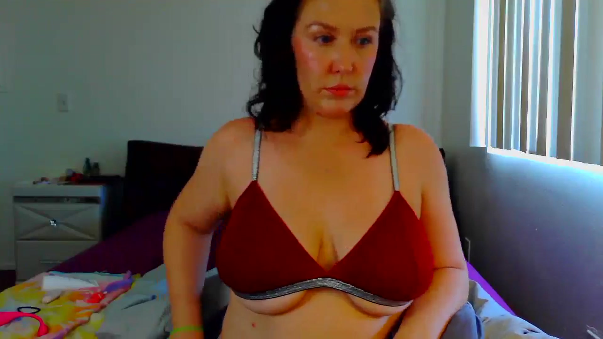 Gallery image thumbnail from RavenVidVixen's myfreecams stream on, 04/17/2025, 17:18 image 20 of 20