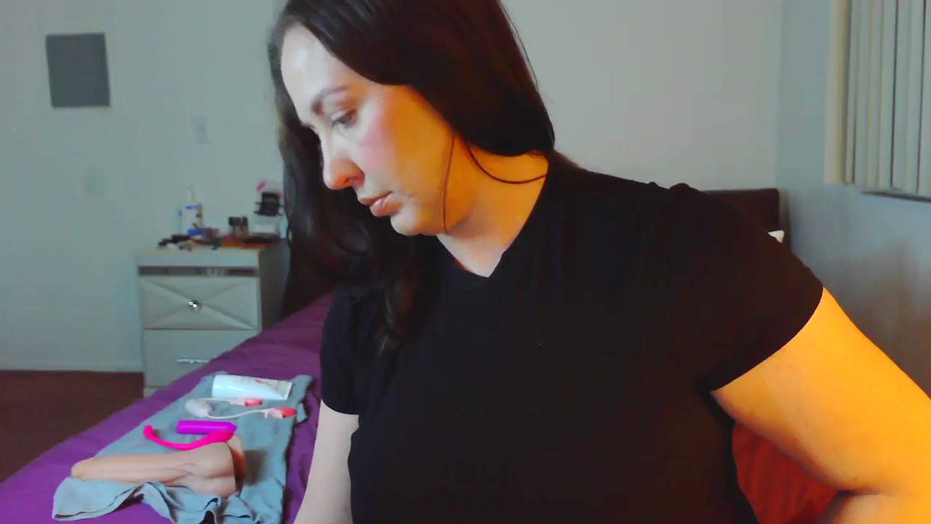 Gallery image thumbnail from RavenVidVixen's myfreecams stream on, 06/09/2025, 11:25 image 10 of 20