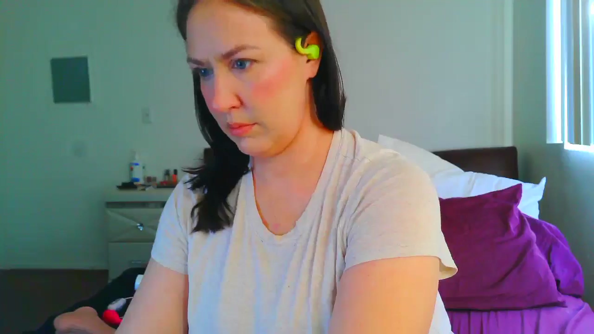 Gallery image thumbnail from RavenVidVixen's myfreecams stream on, 06/16/2025, 14:05 image 5 of 20