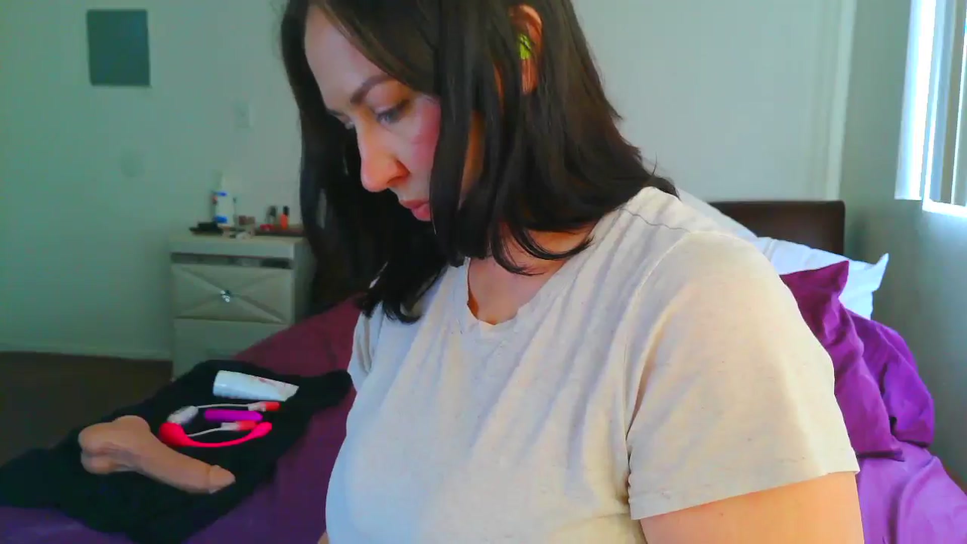 Gallery image thumbnail from RavenVidVixen's myfreecams stream on, 06/16/2025, 14:05 image 15 of 20