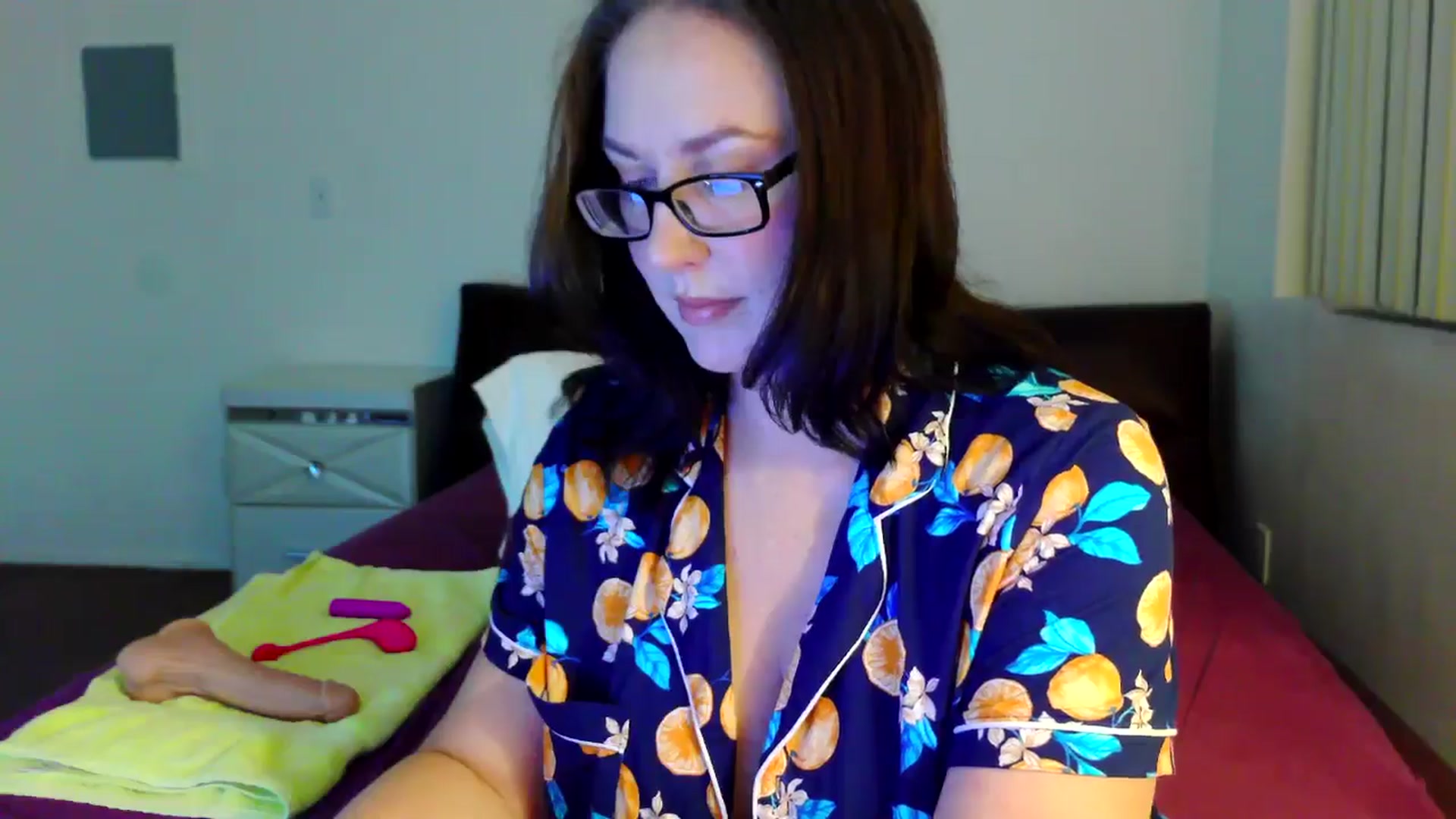 Gallery image thumbnail from RavenVidVixen's myfreecams stream on, 10/12/2025, 12:16 image 7 of 20