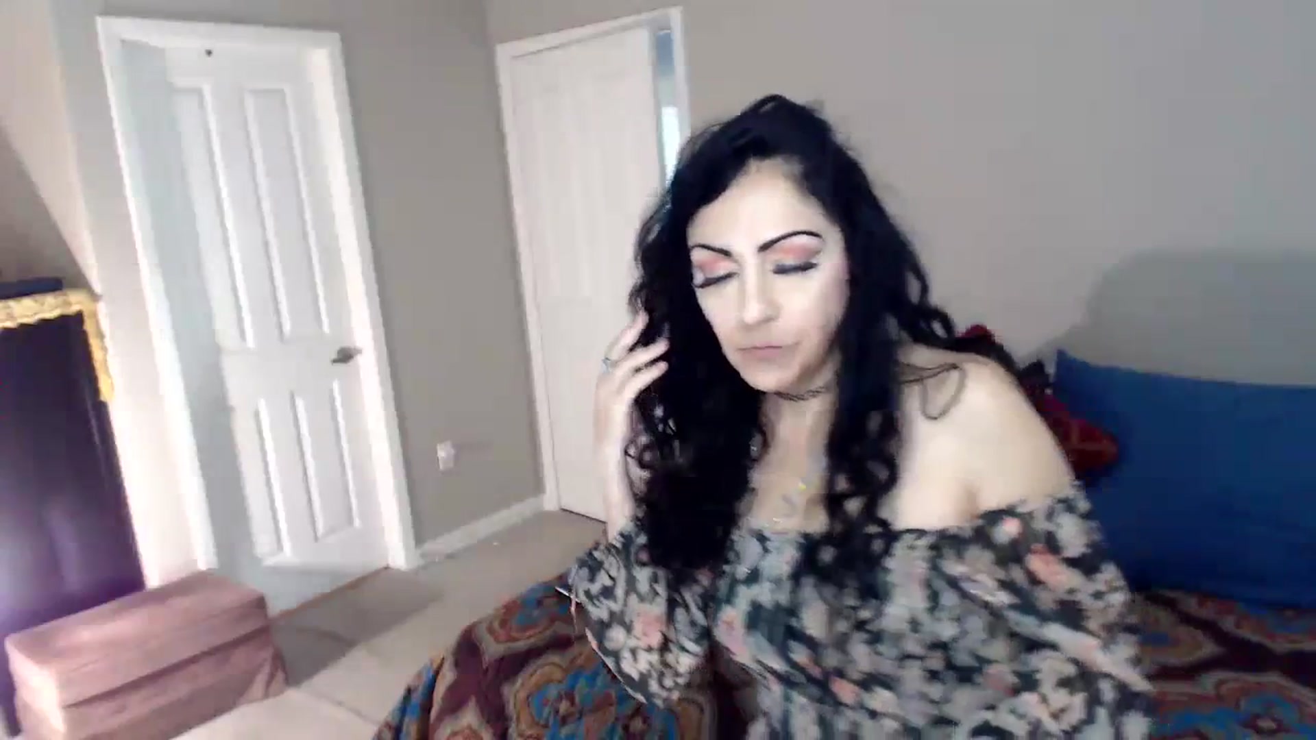 Gallery image thumbnail from Raven_Lea's myfreecams stream on, 05/30/2023, 23:44 image 11 of 20