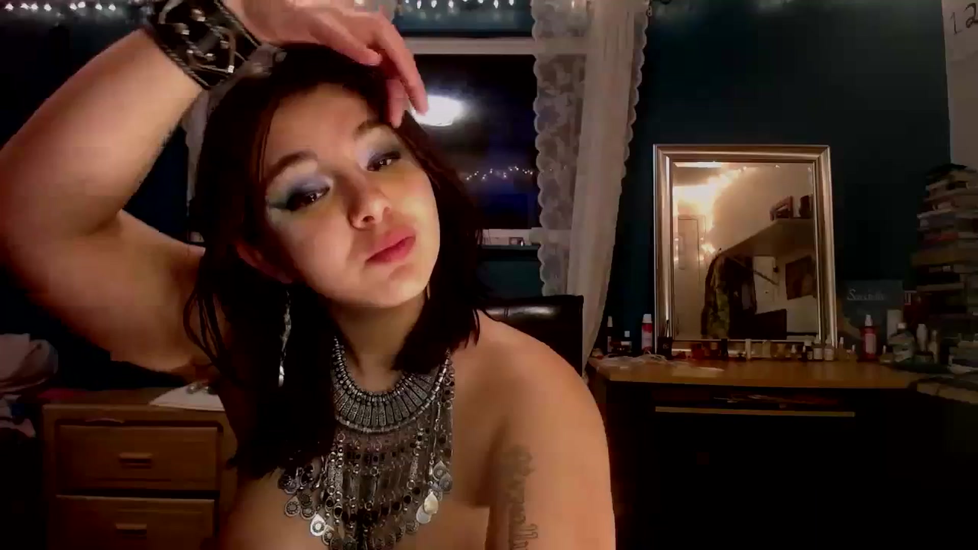 Gallery image thumbnail from RayaDoll's myfreecams stream on, 01/08/2024, 24:59 image 18 of 20