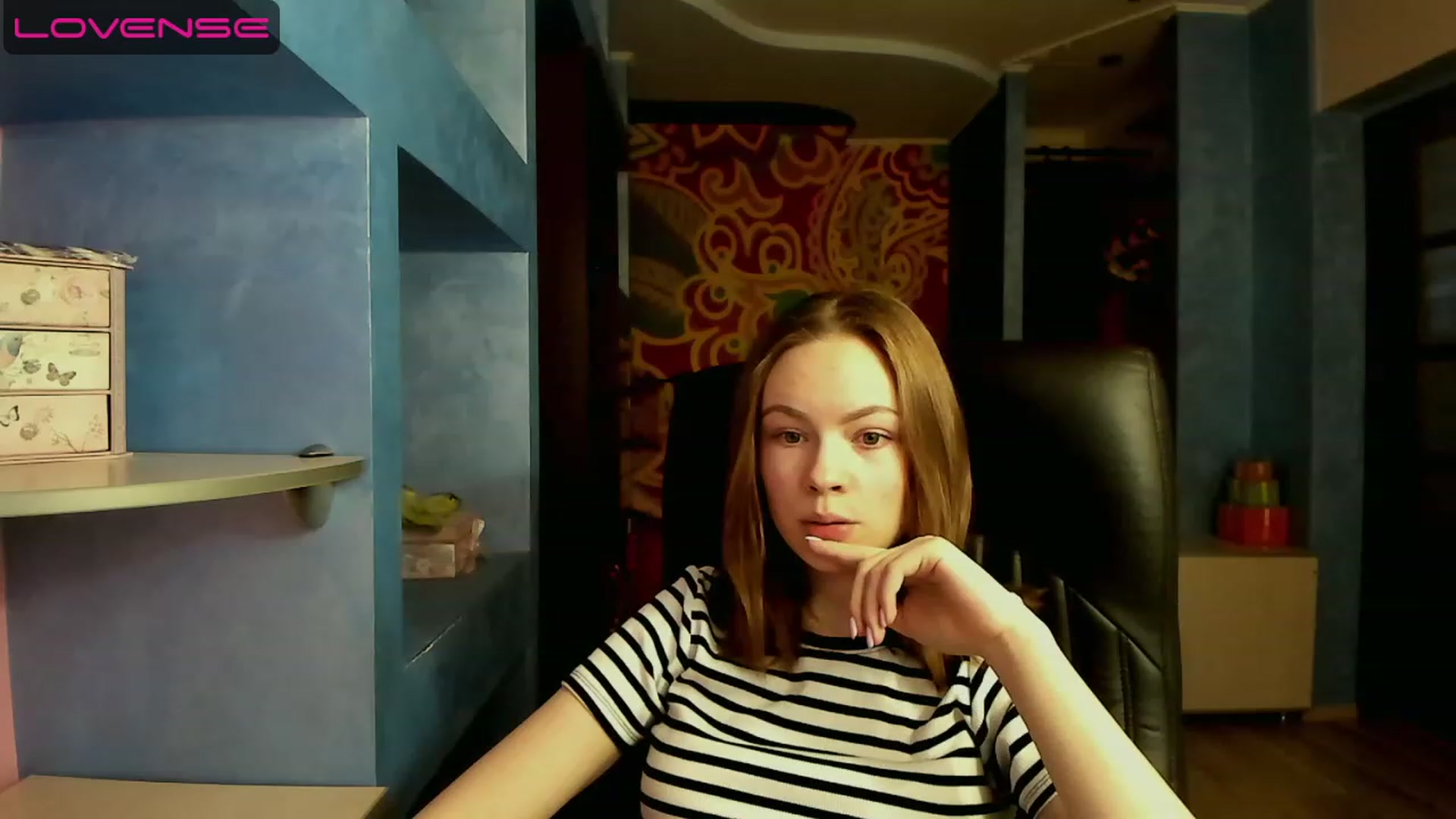 Gallery image thumbnail from Rdberrysofi's myfreecams stream on, 06/10/2023, 17:00 image 7 of 20