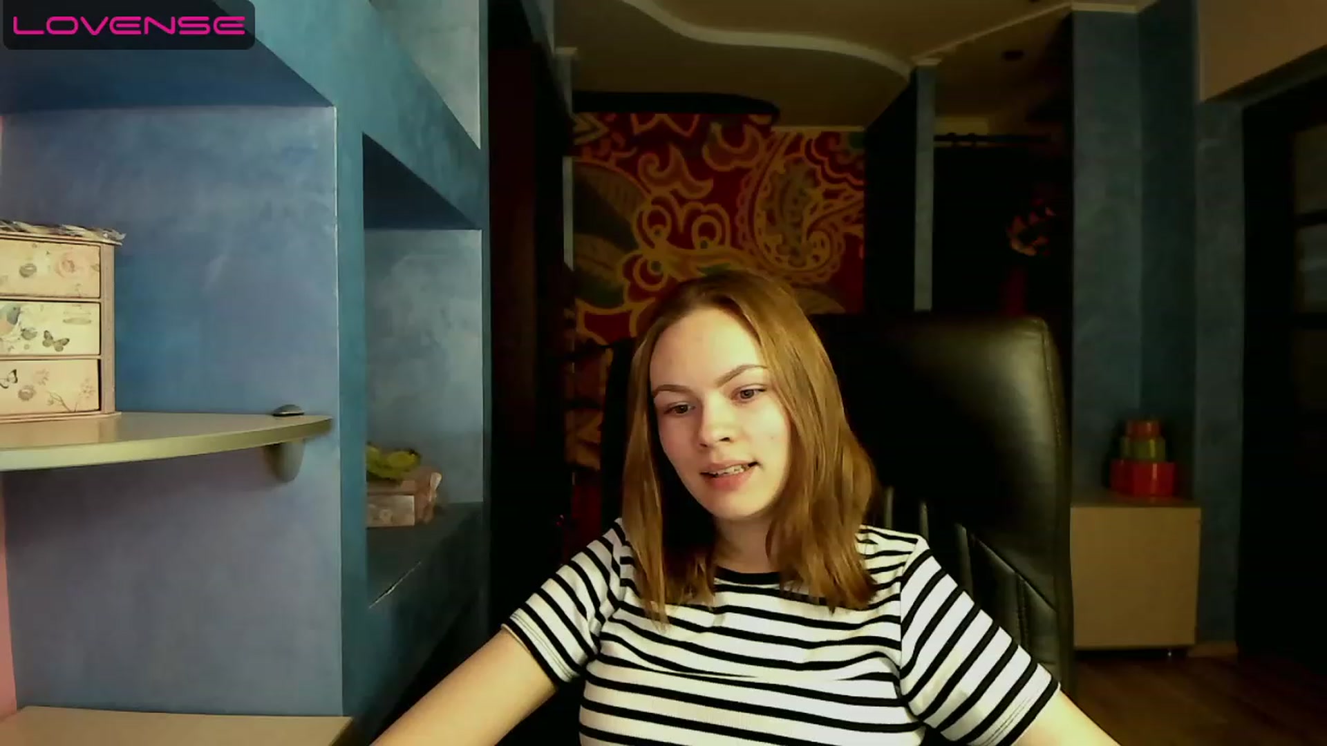 Gallery image thumbnail from Rdberrysofi's myfreecams stream on, 06/10/2023, 17:00 image 4 of 20