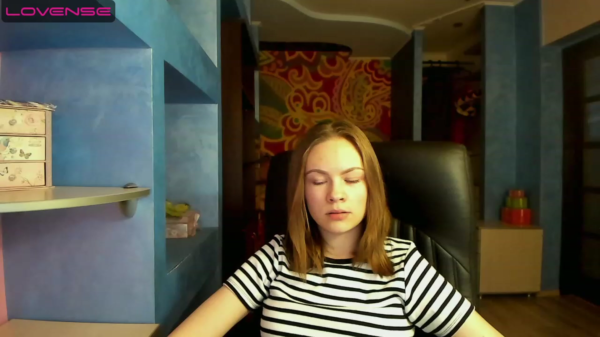 Gallery image thumbnail from Rdberrysofi's myfreecams stream on, 06/10/2023, 17:00 image 3 of 20