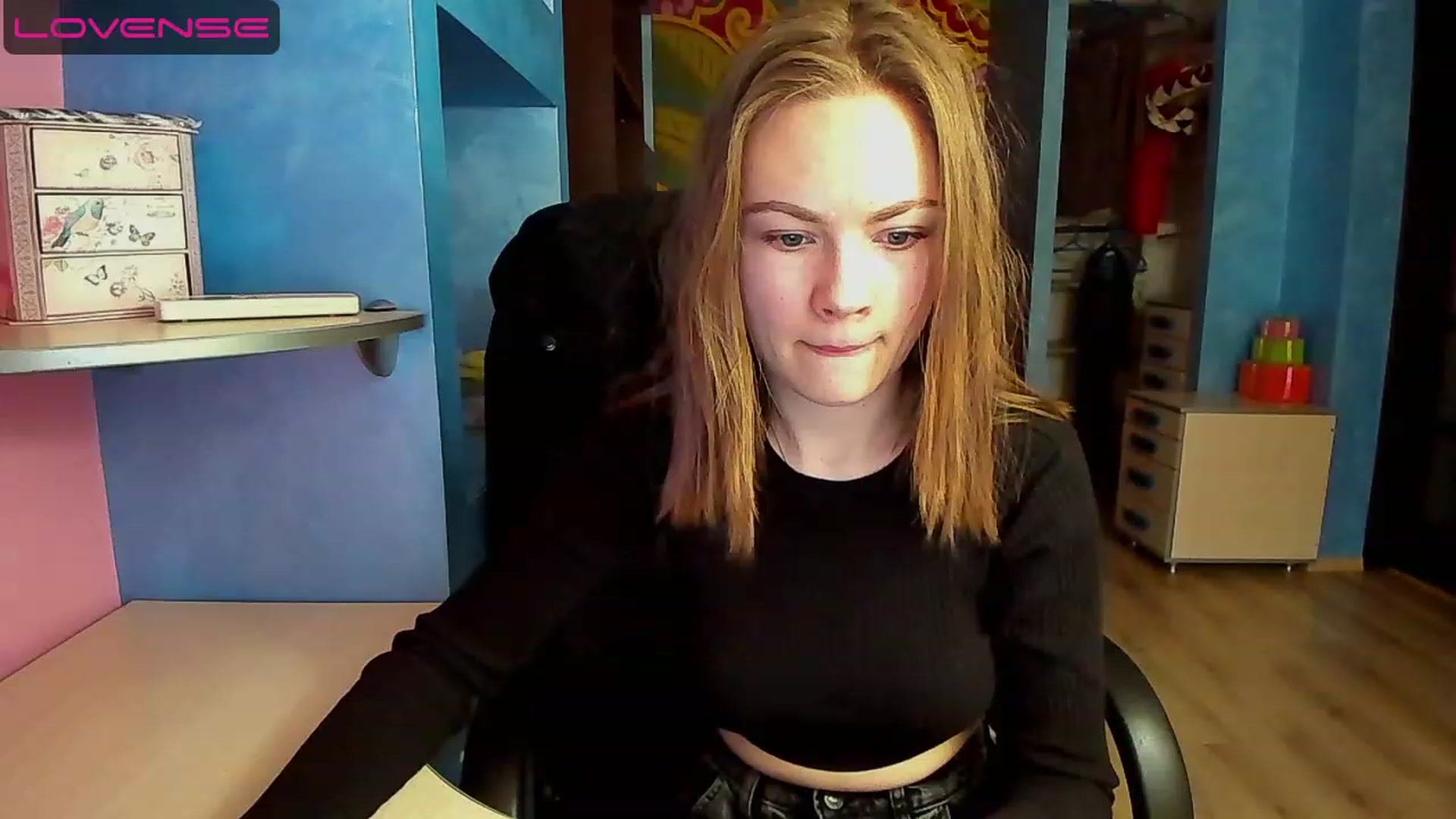Gallery image thumbnail from Rdberrysofi's myfreecams stream on, 06/11/2023, 12:23 image 2 of 20