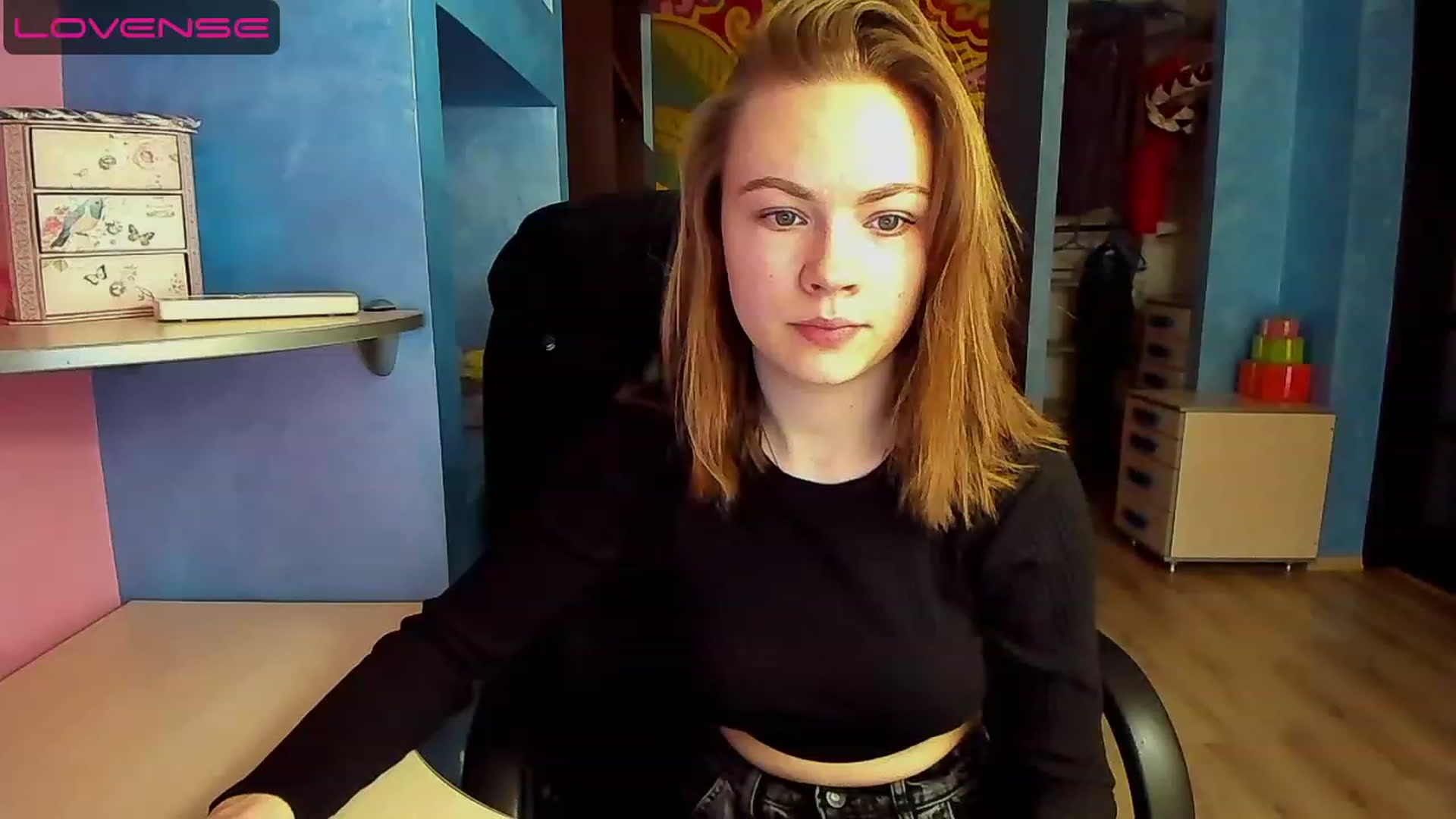 Gallery image thumbnail from Rdberrysofi's myfreecams stream on, 06/11/2023, 12:23 image 5 of 20