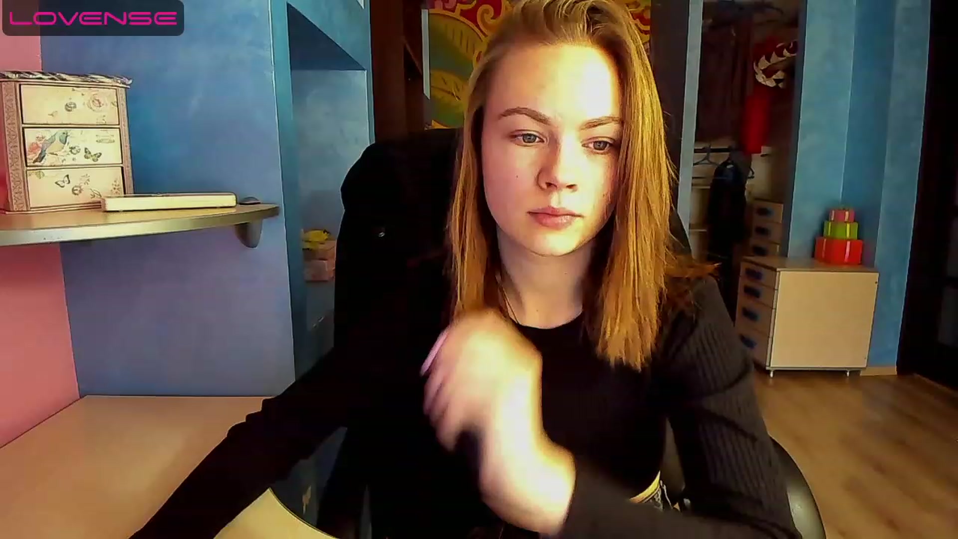 Gallery image thumbnail from Rdberrysofi's myfreecams stream on, 06/11/2023, 12:23 image 18 of 20