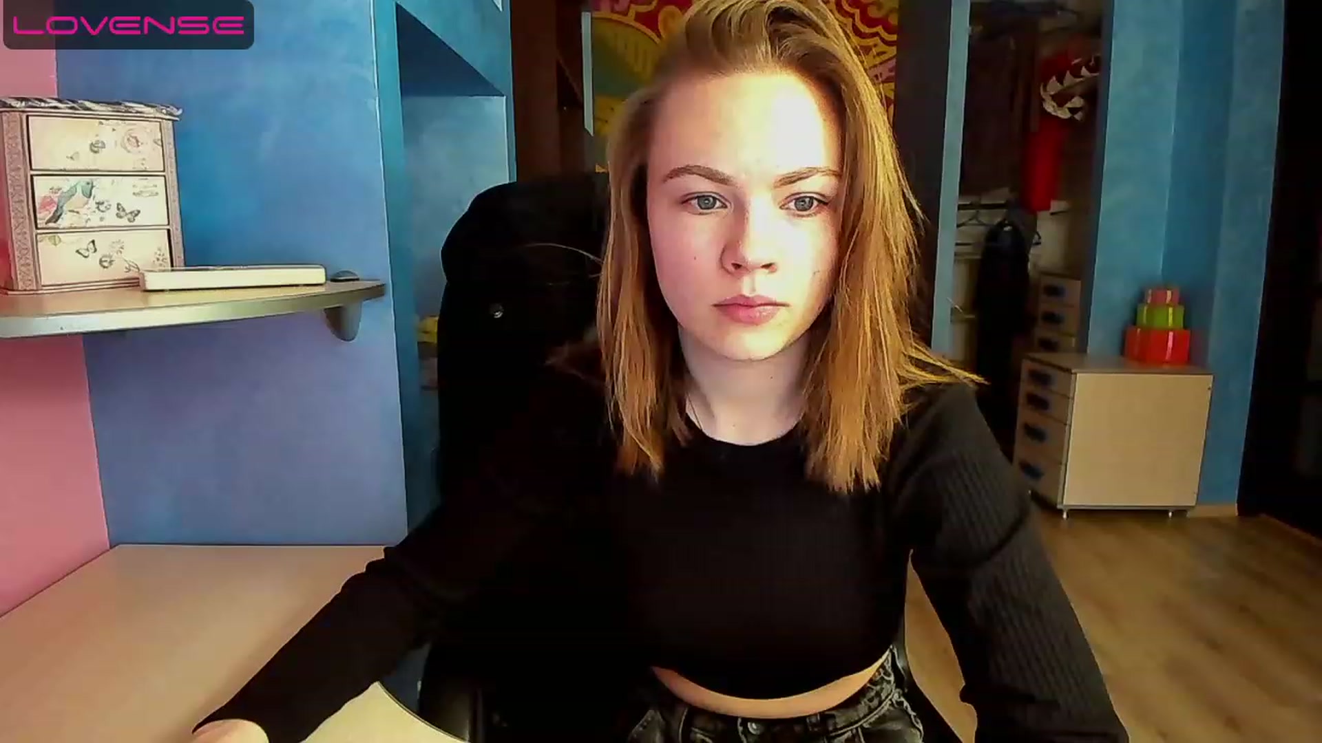 Gallery image thumbnail from Rdberrysofi's myfreecams stream on, 06/11/2023, 12:23 image 6 of 20