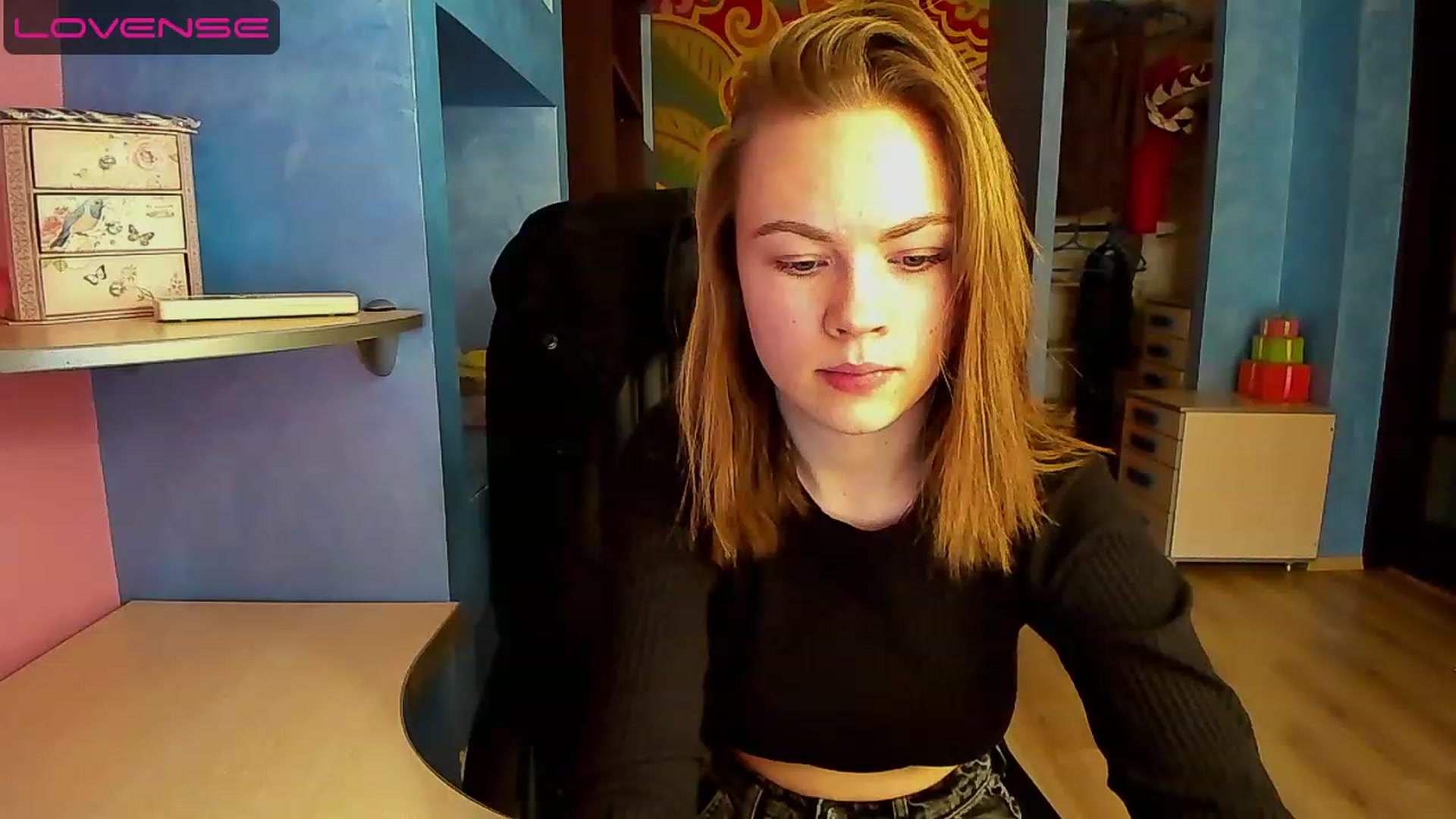 Gallery image thumbnail from Rdberrysofi's myfreecams stream on, 06/11/2023, 12:23 image 12 of 20