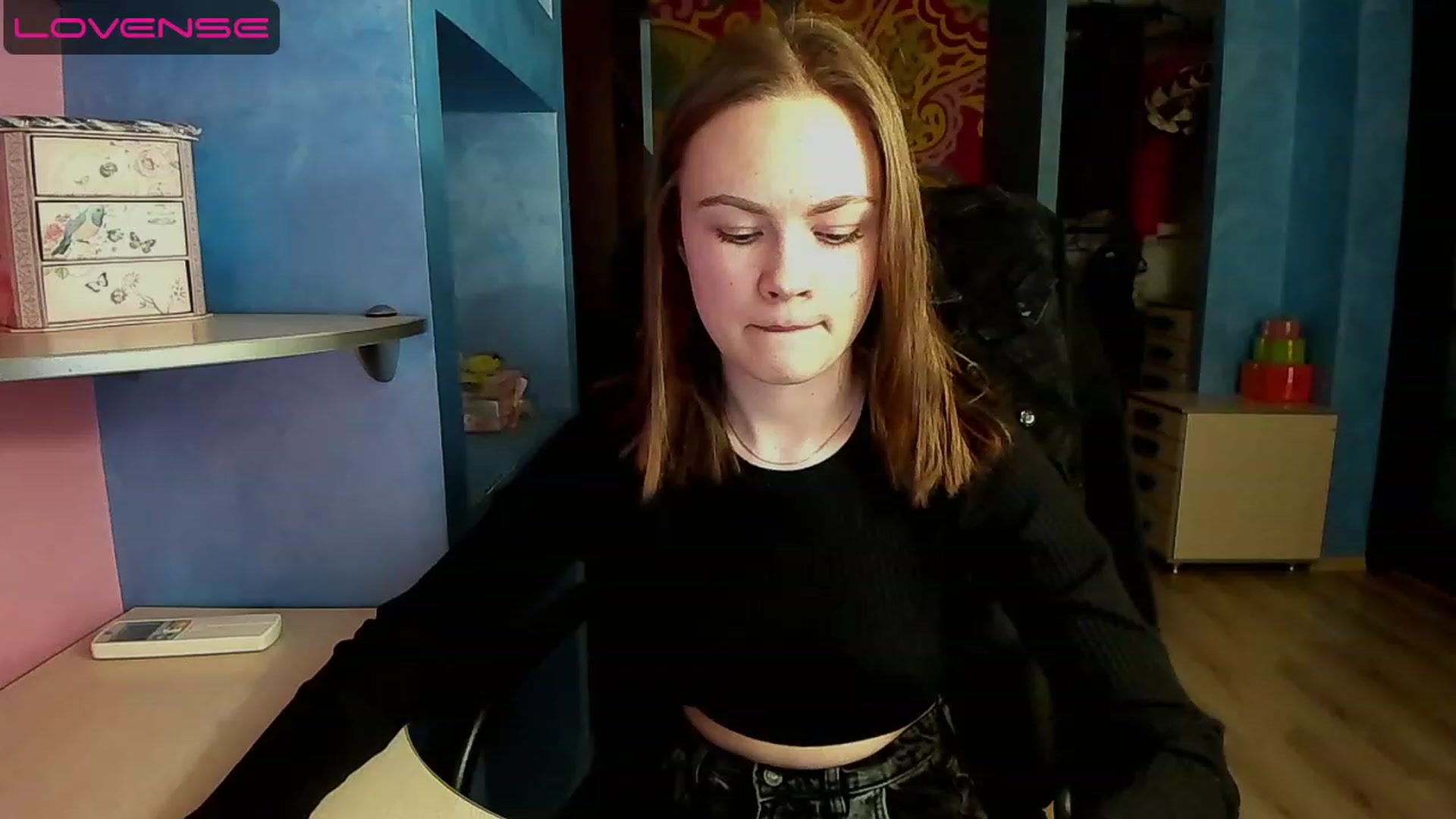 Gallery image thumbnail from Rdberrysofi's myfreecams stream on, 06/11/2023, 16:40 image 9 of 20