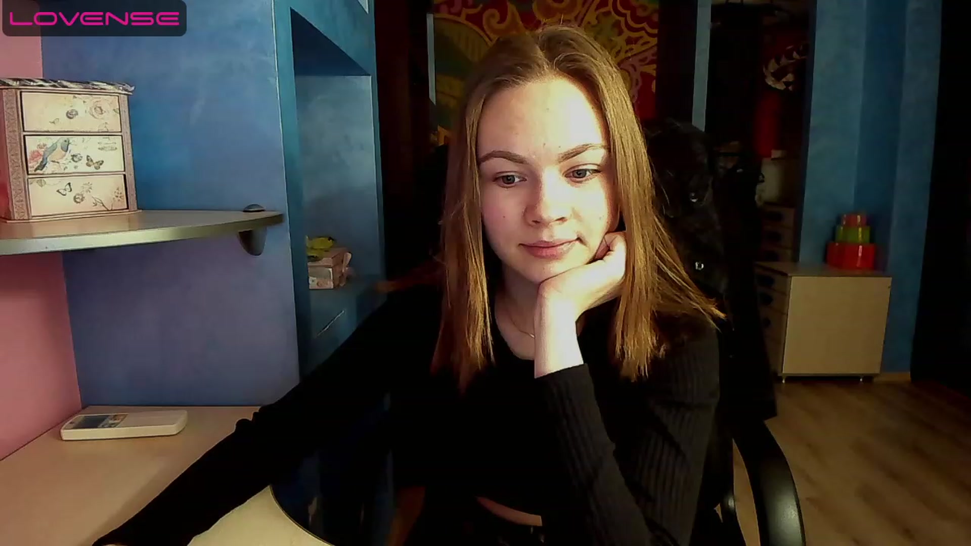 Gallery image thumbnail from Rdberrysofi's myfreecams stream on, 06/11/2023, 16:40 image 4 of 20