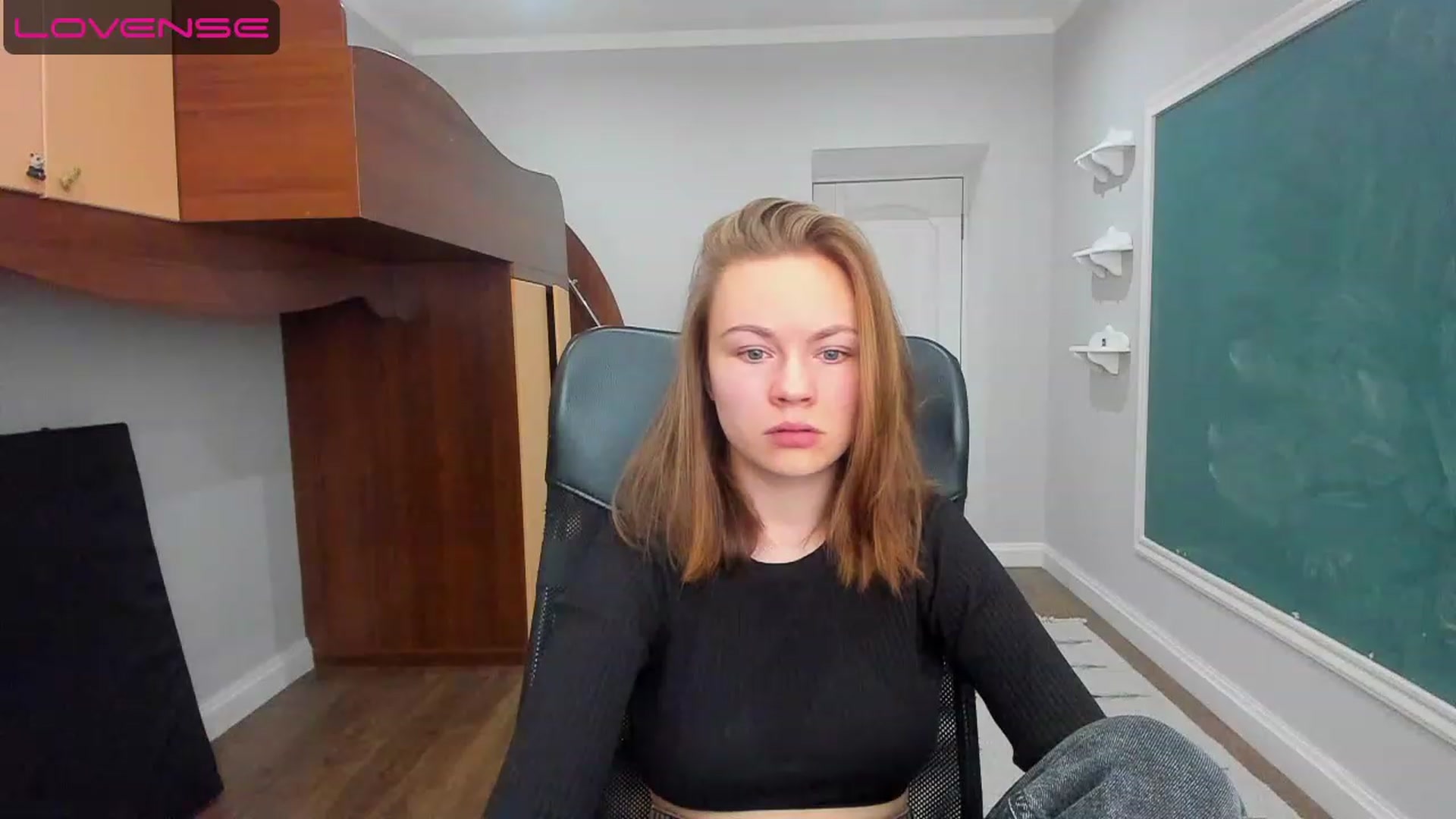 Gallery image thumbnail from Rdberrysofi's myfreecams stream on, 06/12/2023, 12:29 image 11 of 20