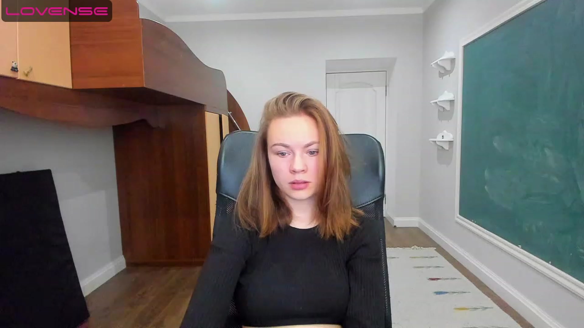 Gallery image thumbnail from Rdberrysofi's myfreecams stream on, 06/12/2023, 12:29 image 8 of 20
