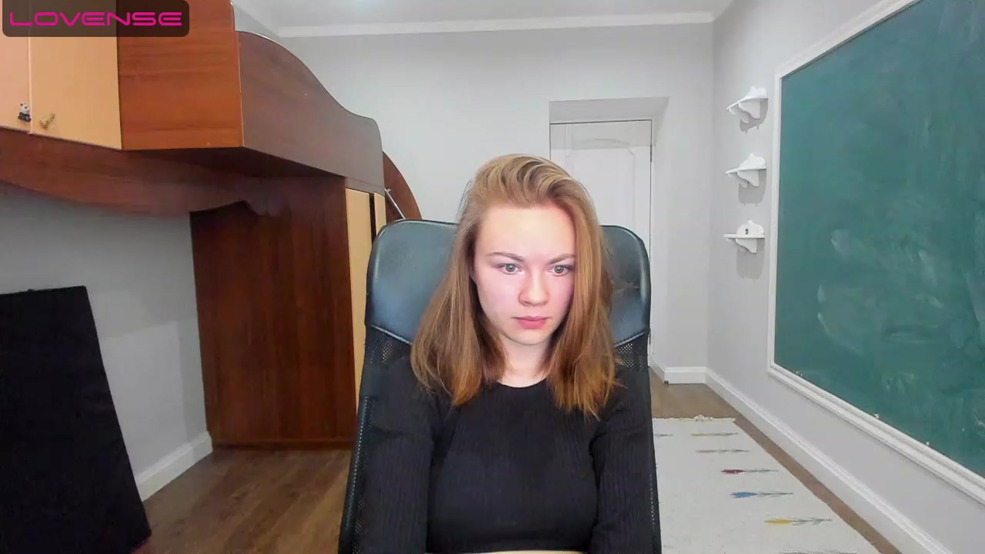 Gallery image thumbnail from Rdberrysofi's myfreecams stream on, 06/12/2023, 12:29 image 9 of 20