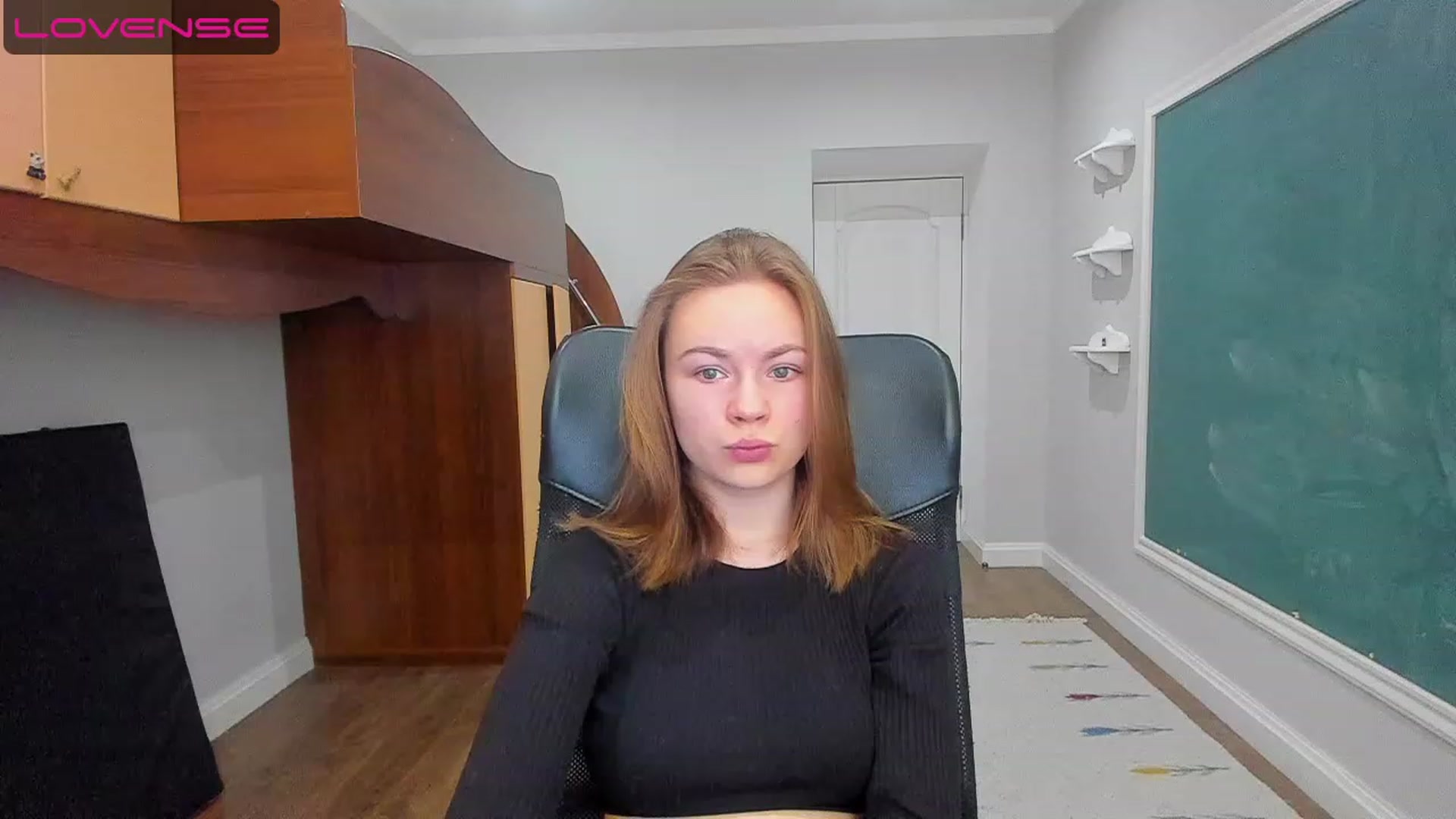 Gallery image thumbnail from Rdberrysofi's myfreecams stream on, 06/12/2023, 12:29 image 2 of 20