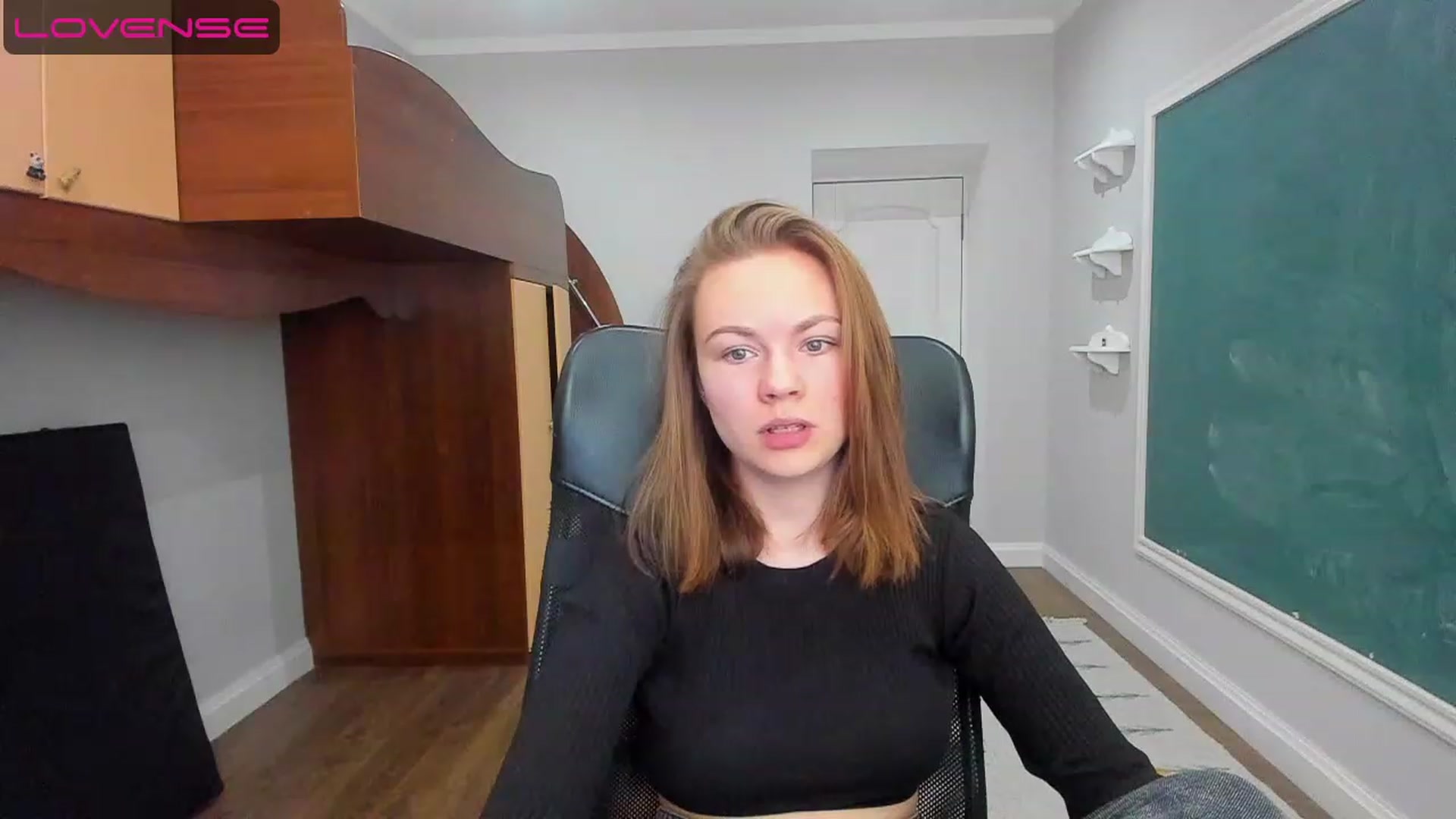 Gallery image thumbnail from Rdberrysofi's myfreecams stream on, 06/12/2023, 12:29 image 16 of 20